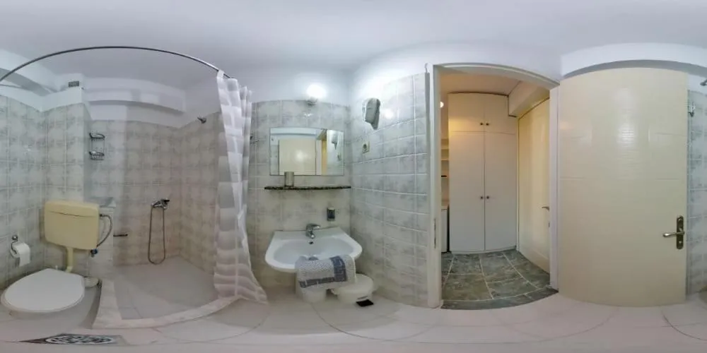 Bathroom in Blue Star 2