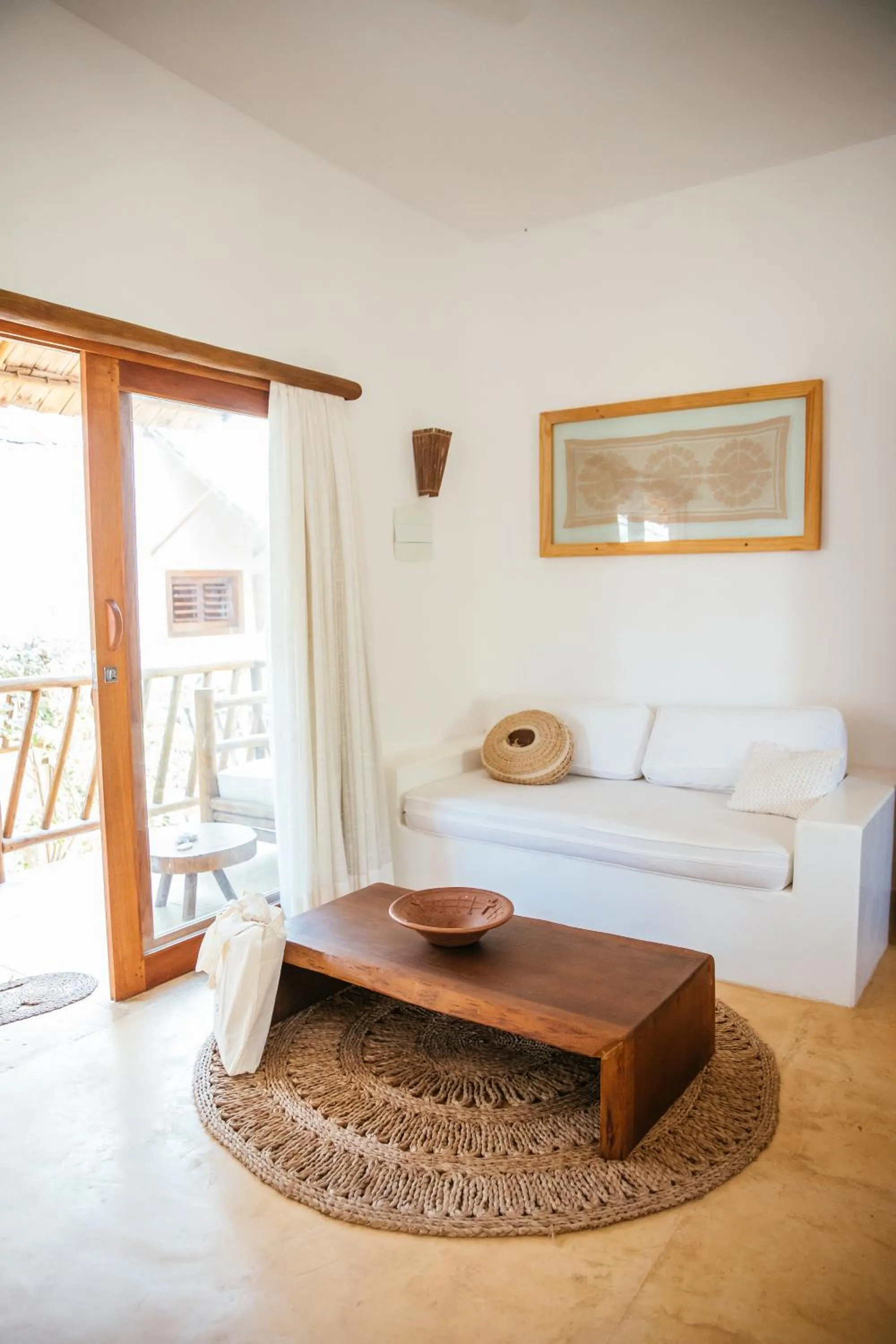 Living room, Bed in CasaLô Hotel