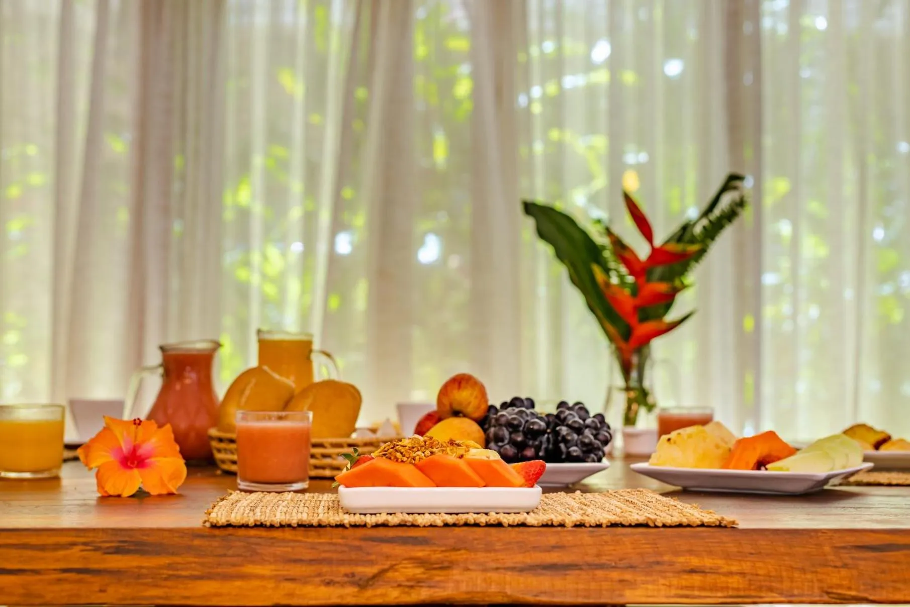 Food and drinks in CasaLô Hotel