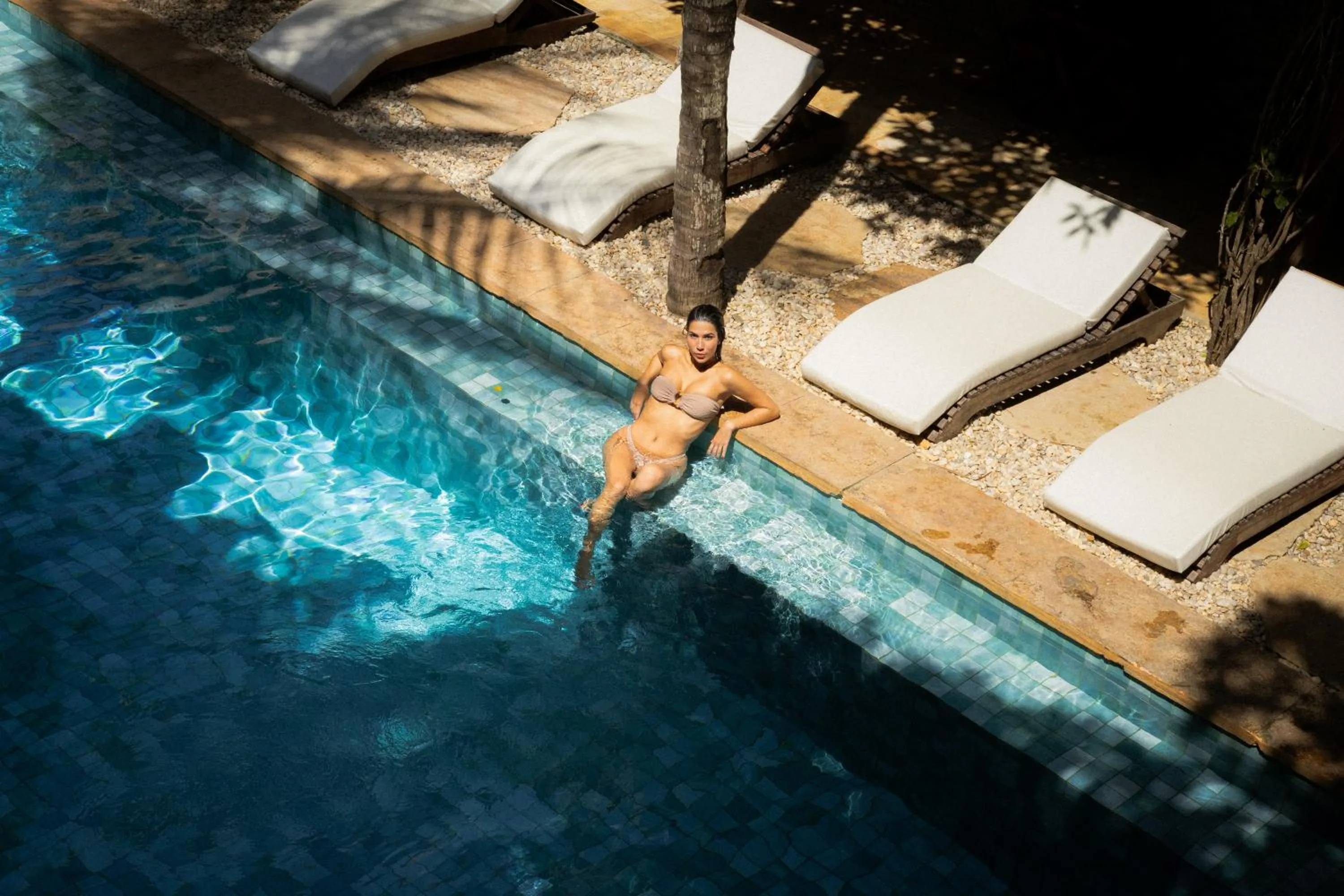 Swimming pool in CasaLô Hotel