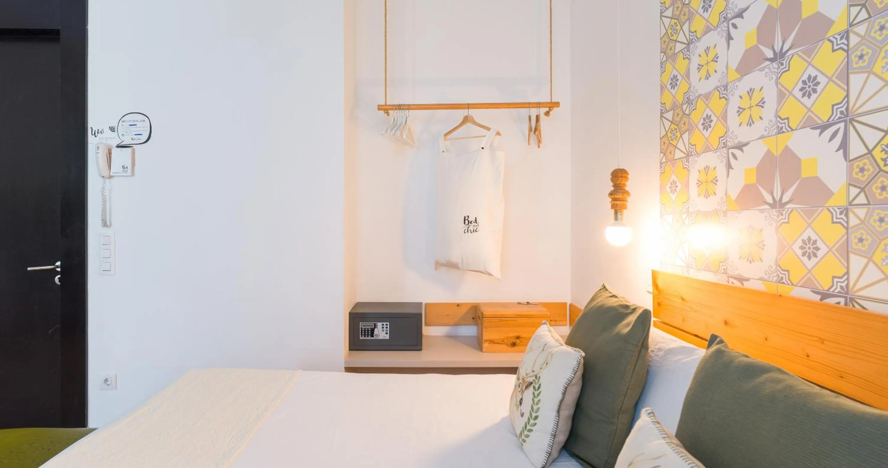 Bed in Hotel Catalina