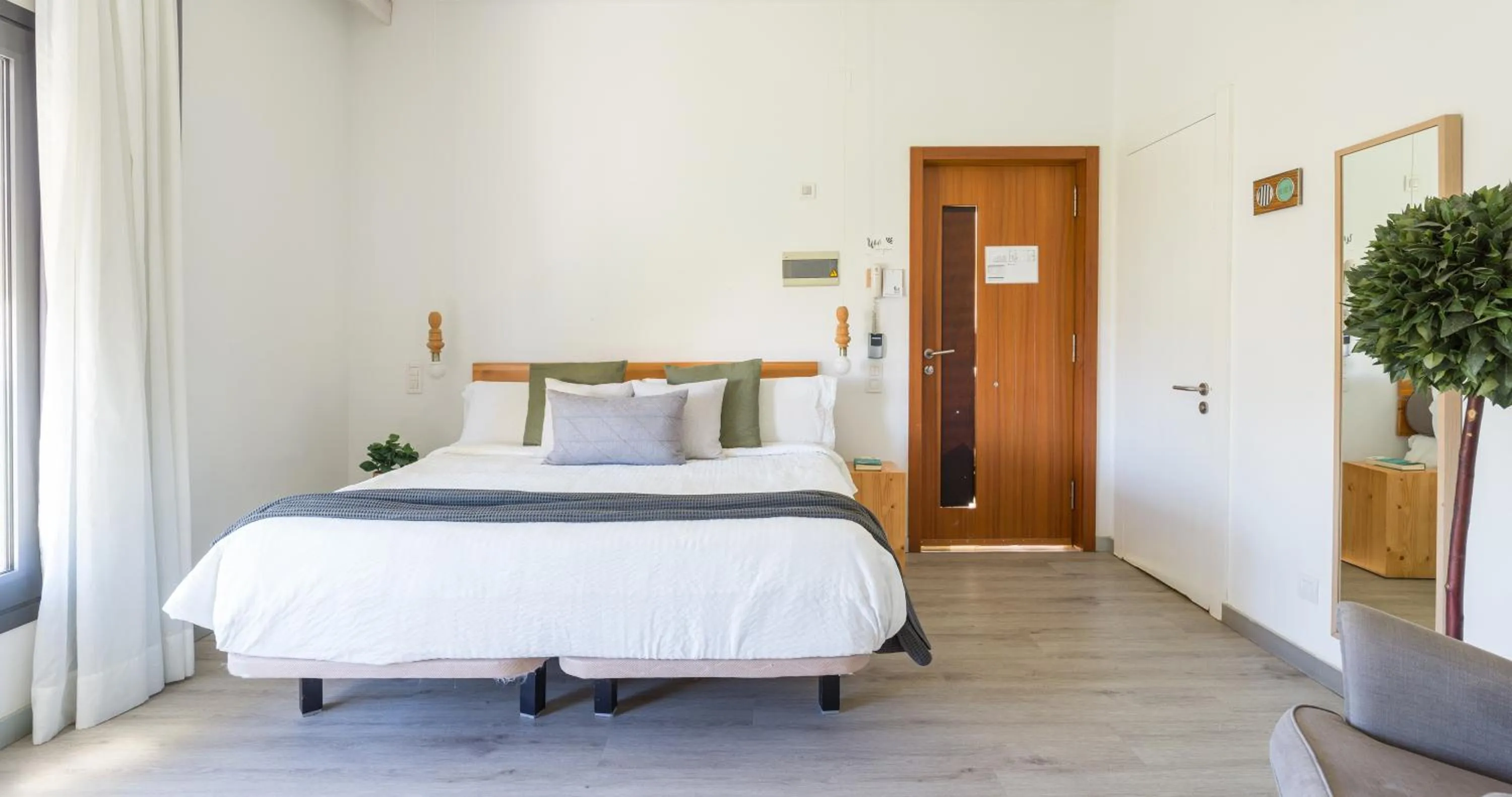 Bed in Hotel Catalina