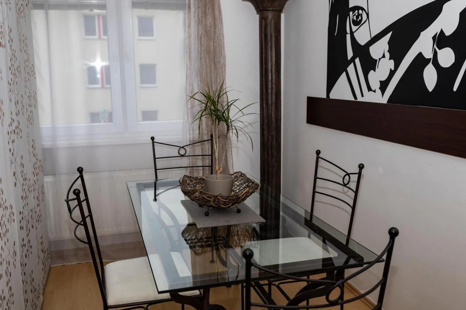 Dining area in Richie Apartment near Aquapark