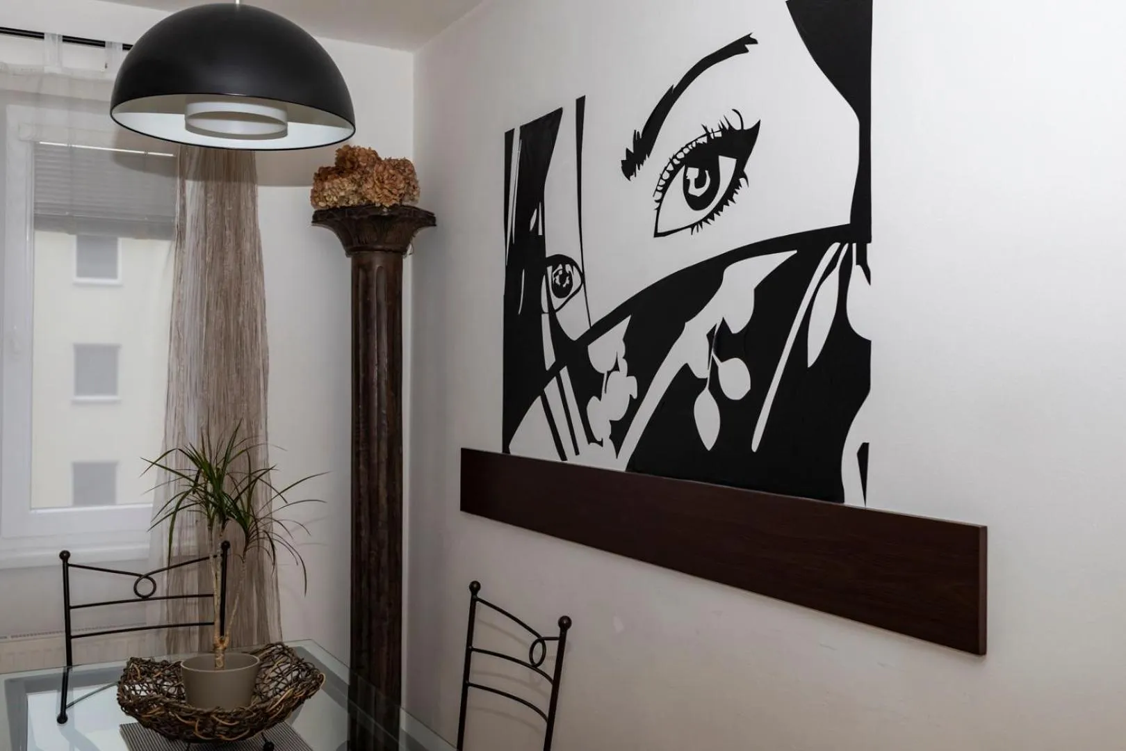 Decorative detail in Richie Apartment near Aquapark