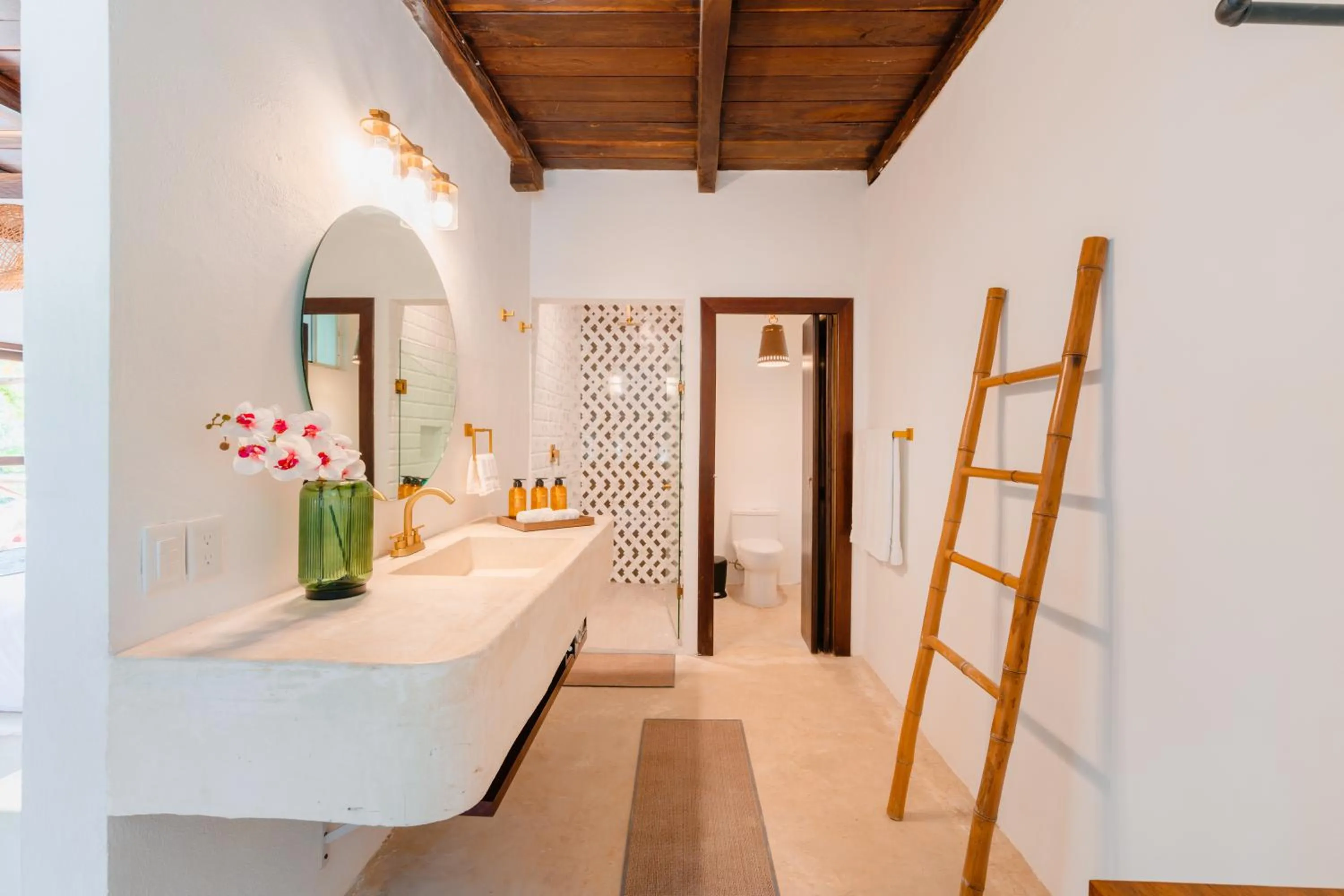 Bathroom in Azulea Bacalar Hotel & Spa - Lagoon Front