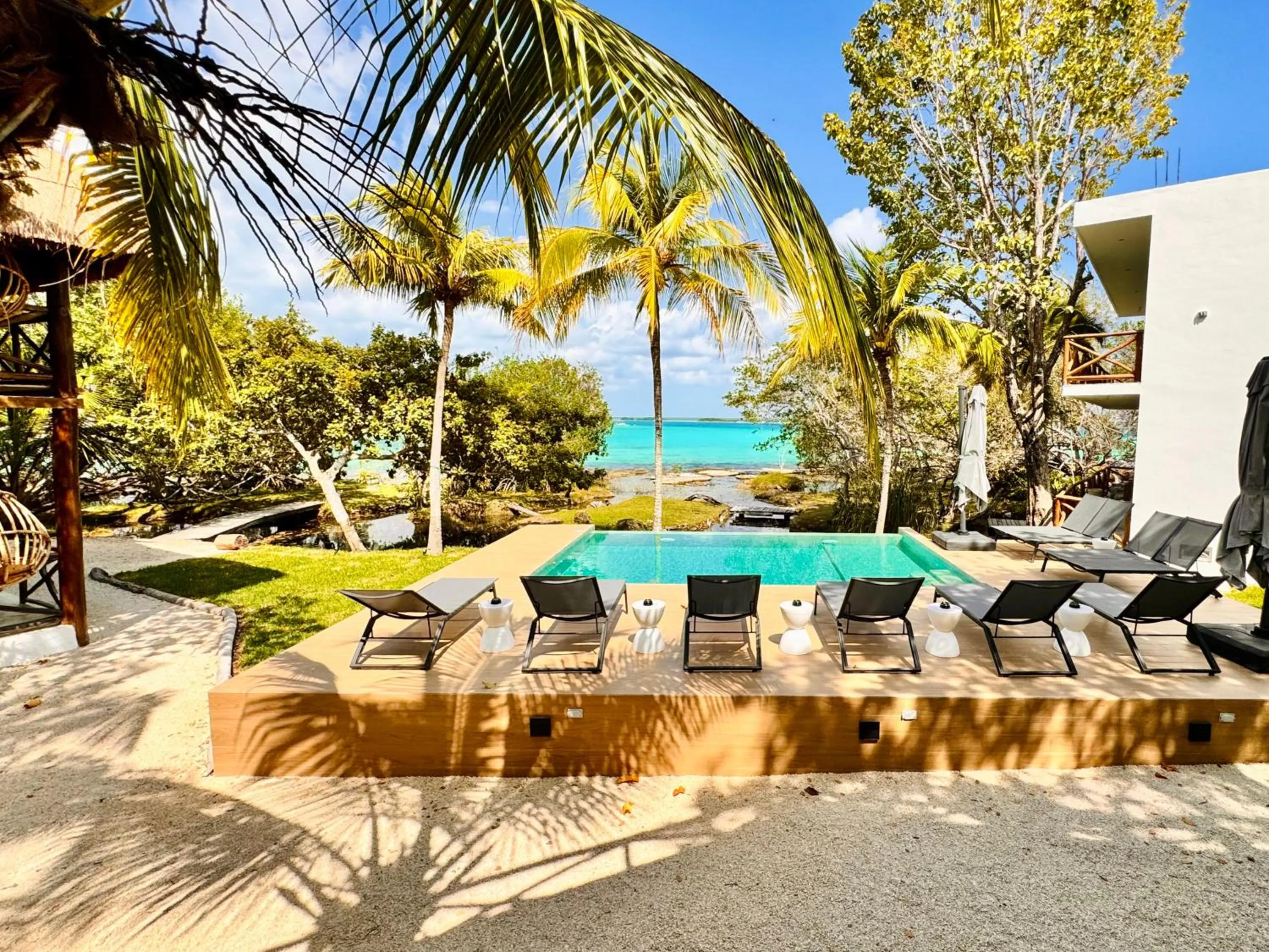 Day in Azulea Bacalar Hotel & Spa - Lagoon Front