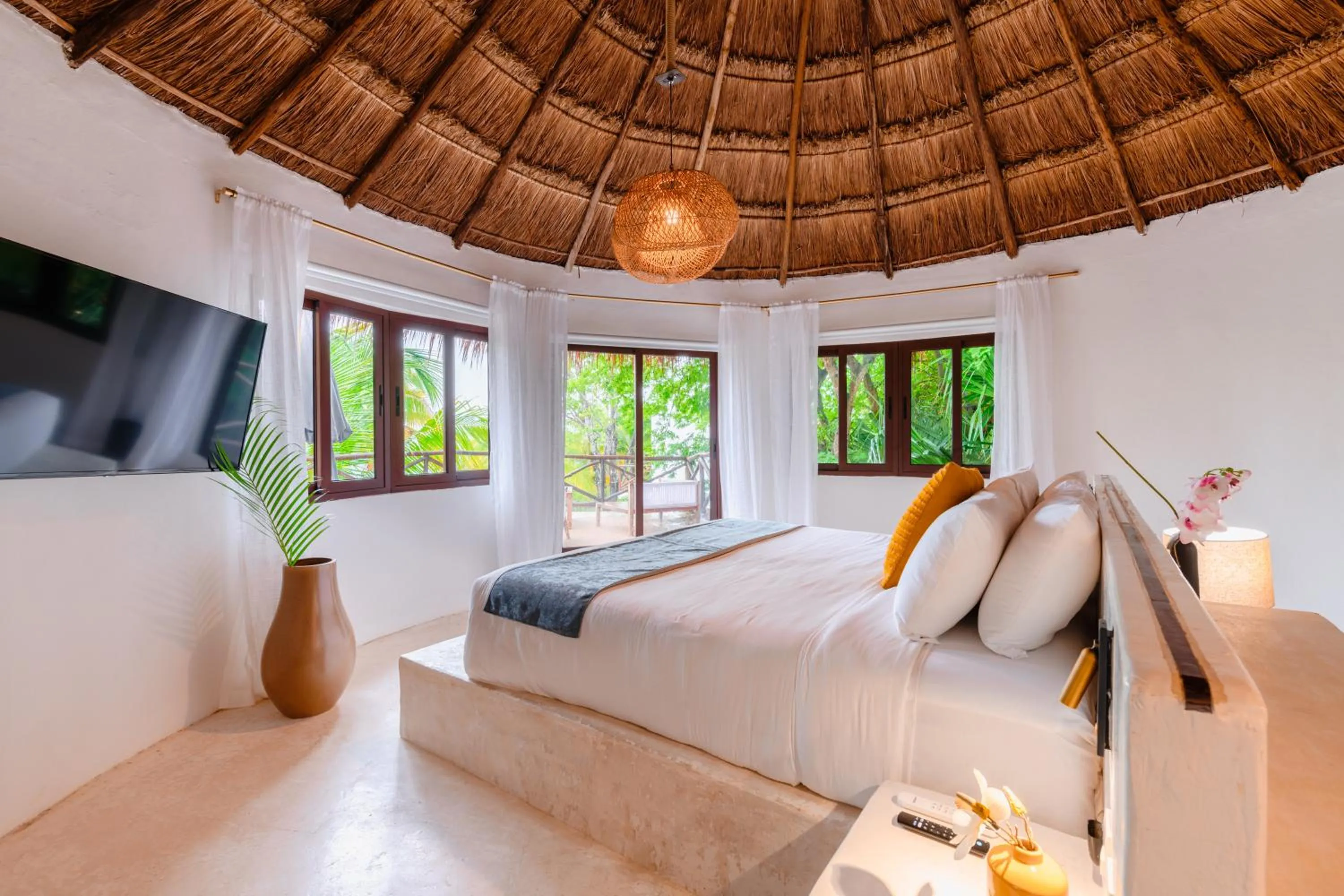 Bed in Azulea Bacalar Hotel & Spa - Lagoon Front