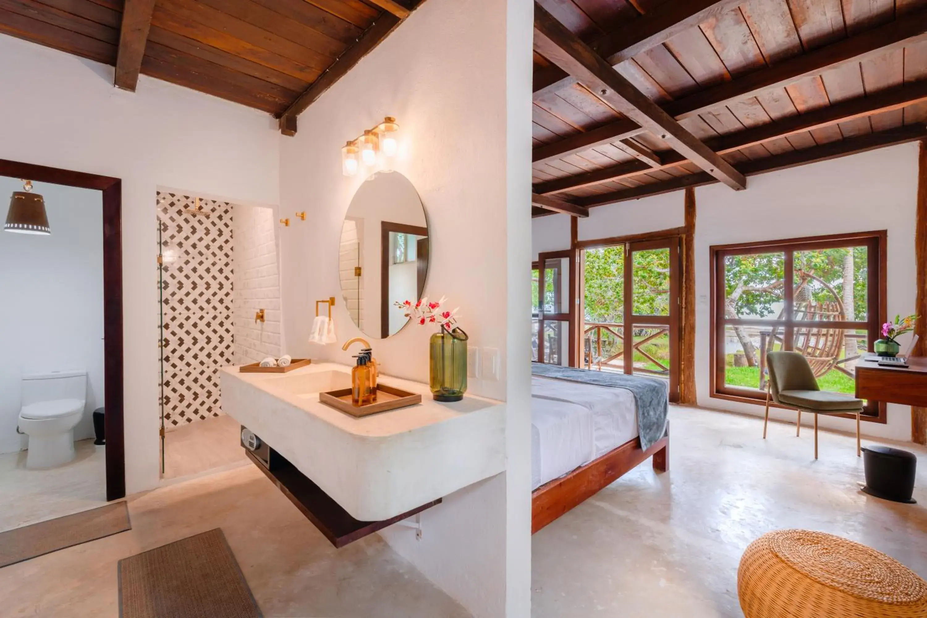 Deluxe Double Room with Two Double Beds in Azulea Bacalar Hotel & Spa - Lagoon Front Deluxe Double Room with Two Double Beds in Azulea Bacalar Hotel & Spa - Lagoon Front