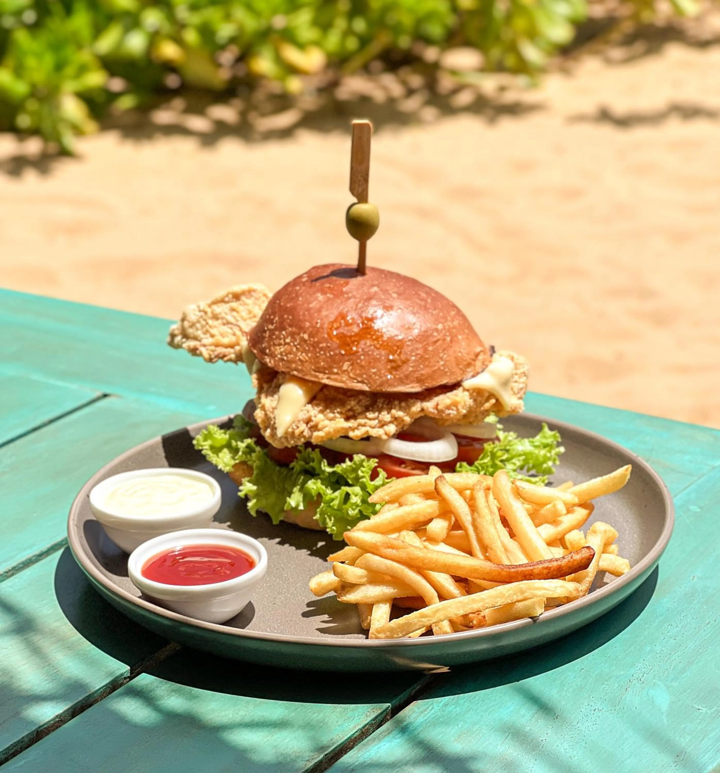 Restaurant/places to eat in Elements Beach & Nature Resort