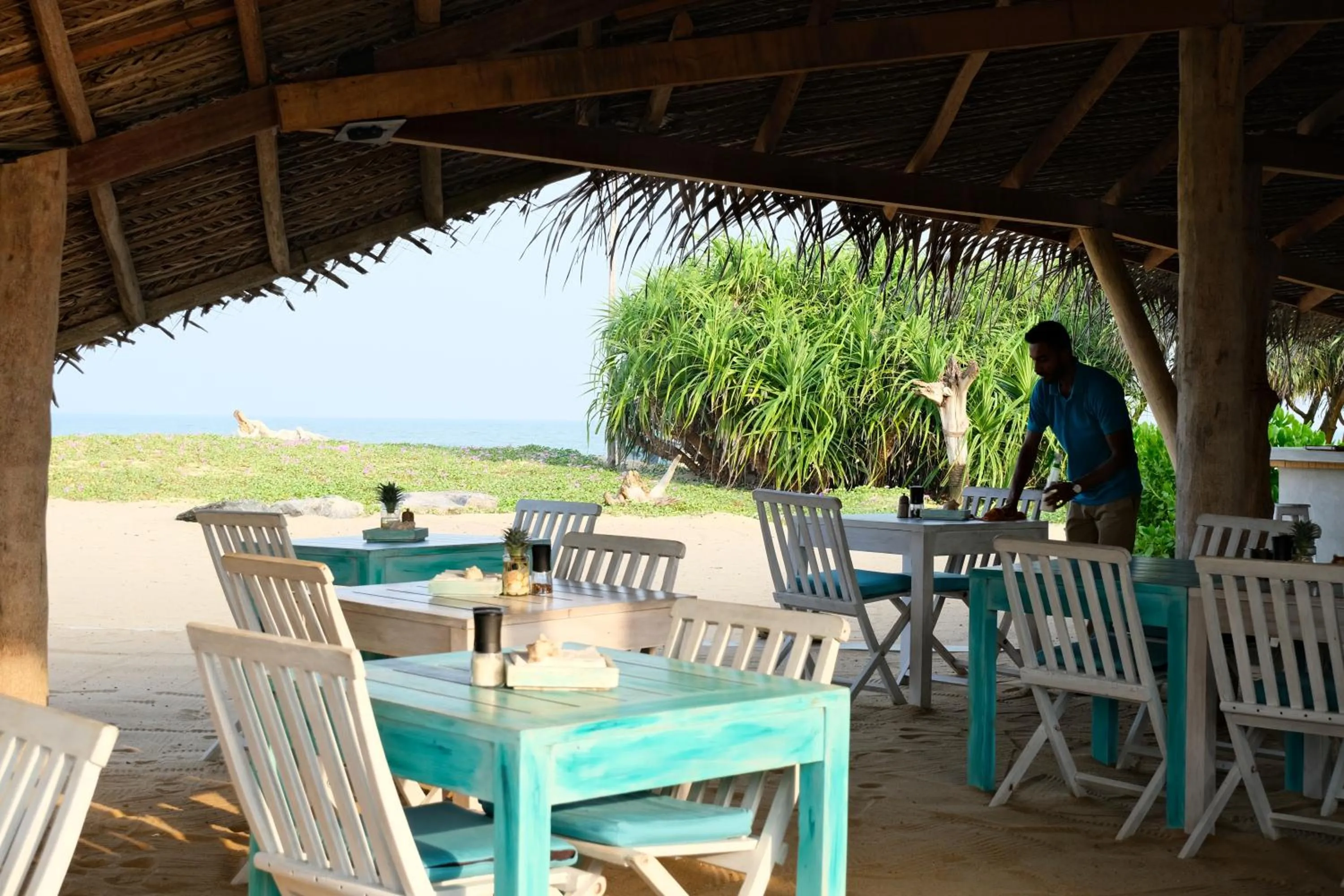 Restaurant/places to eat in Elements Beach & Nature Resort