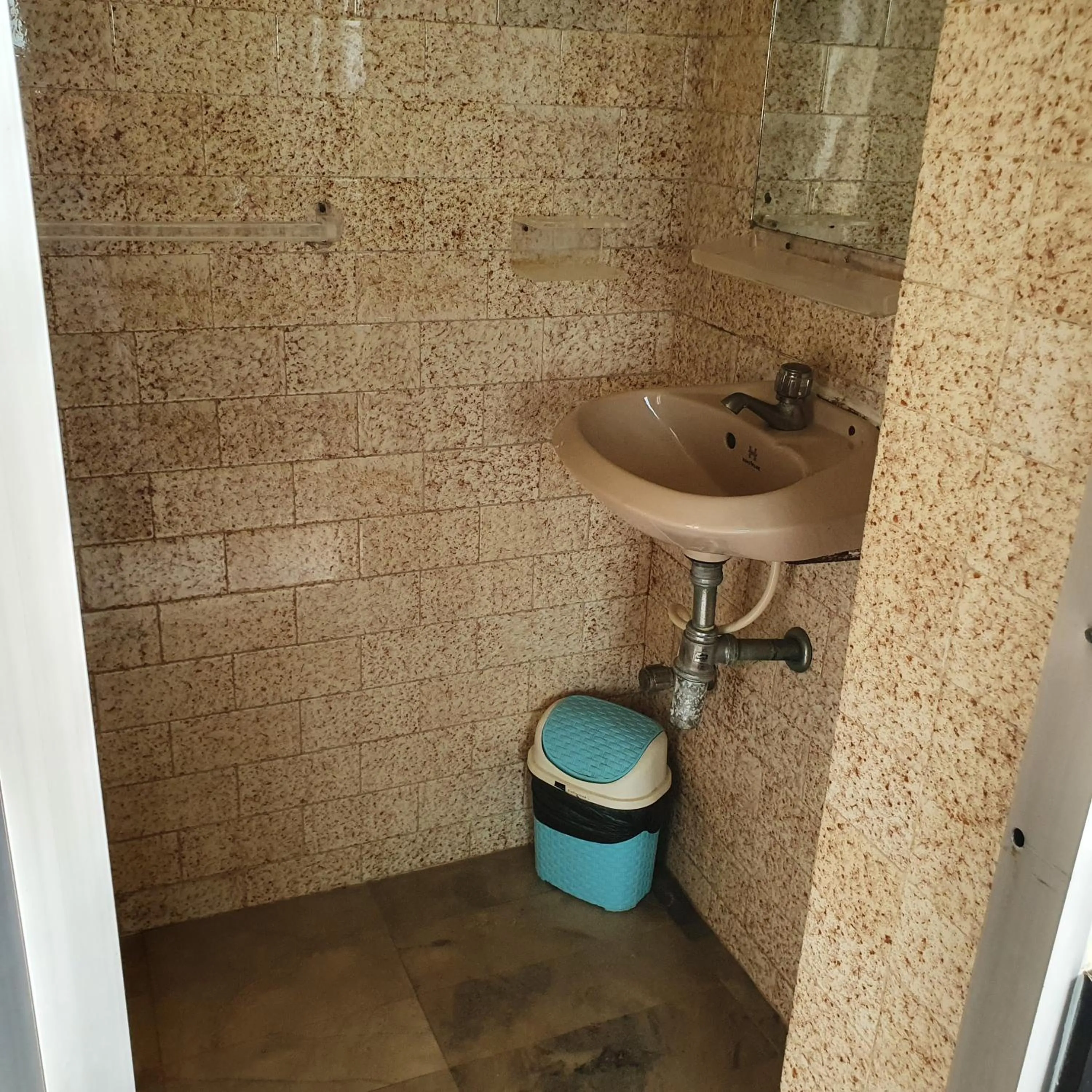 Bathroom in Hotel Gandhara