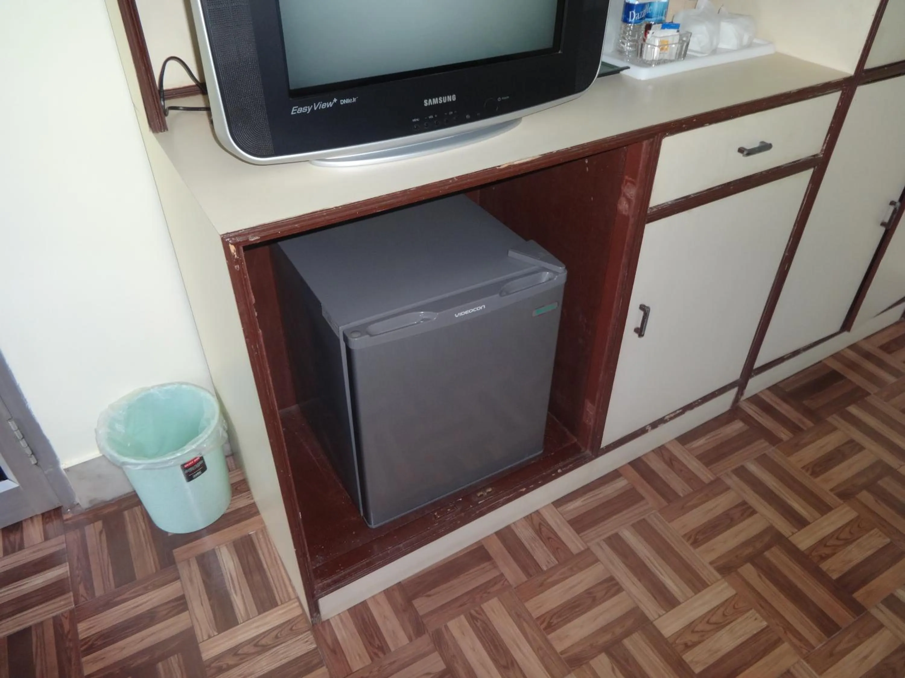 TV and multimedia in Hotel Gandhara