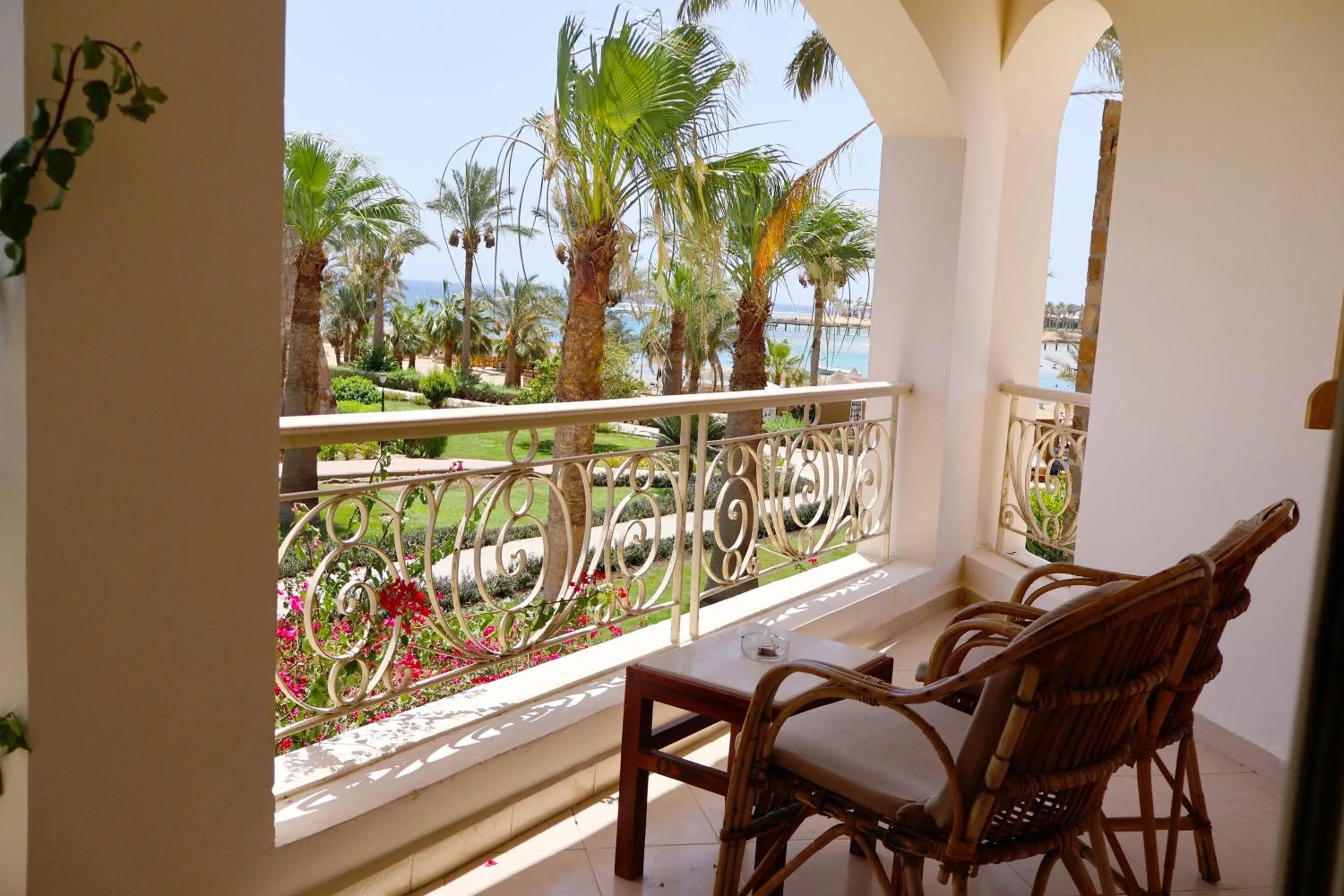 Brayka Bay Reef Resort