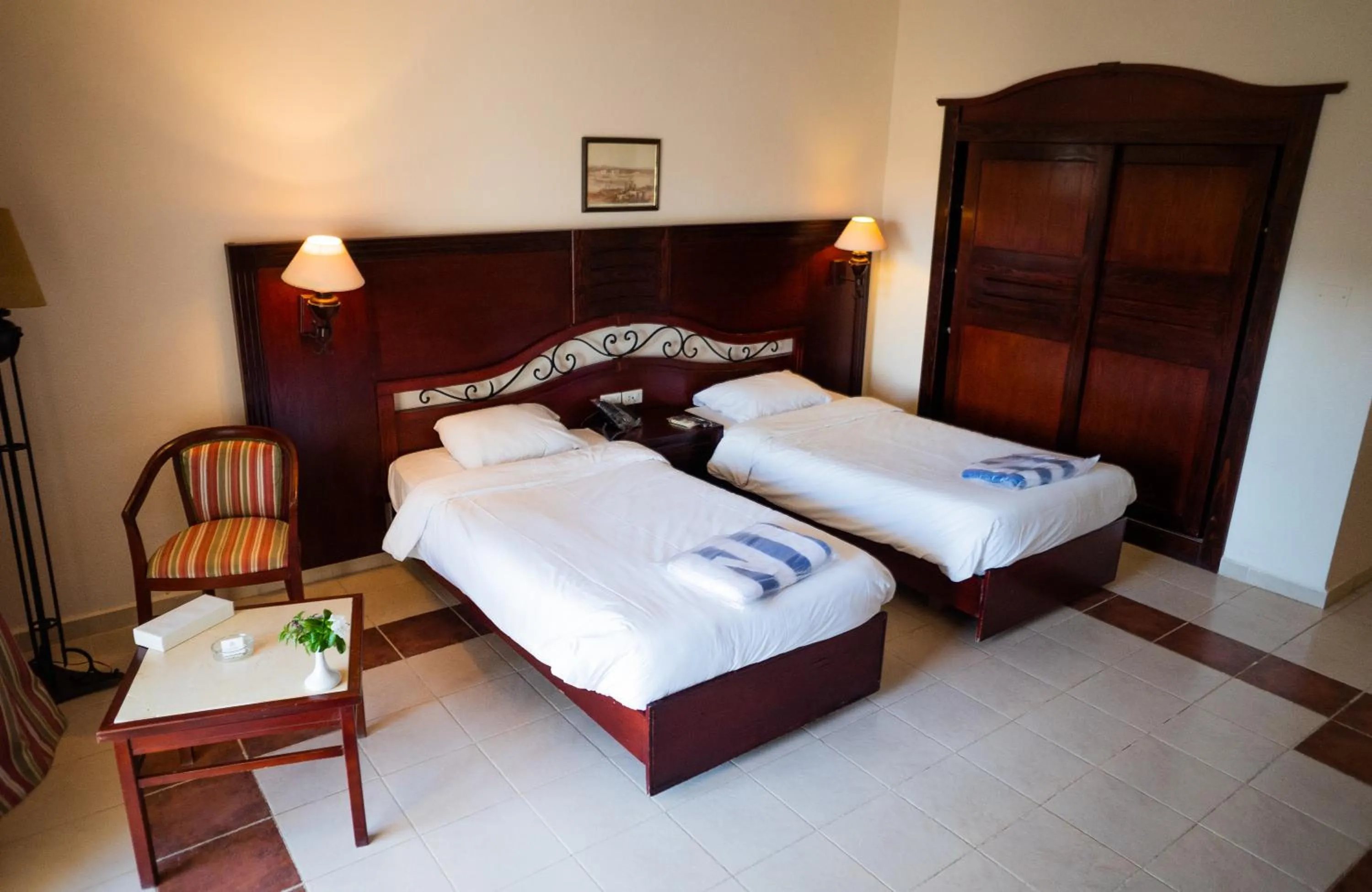 Bed in Brayka Bay Reef Resort