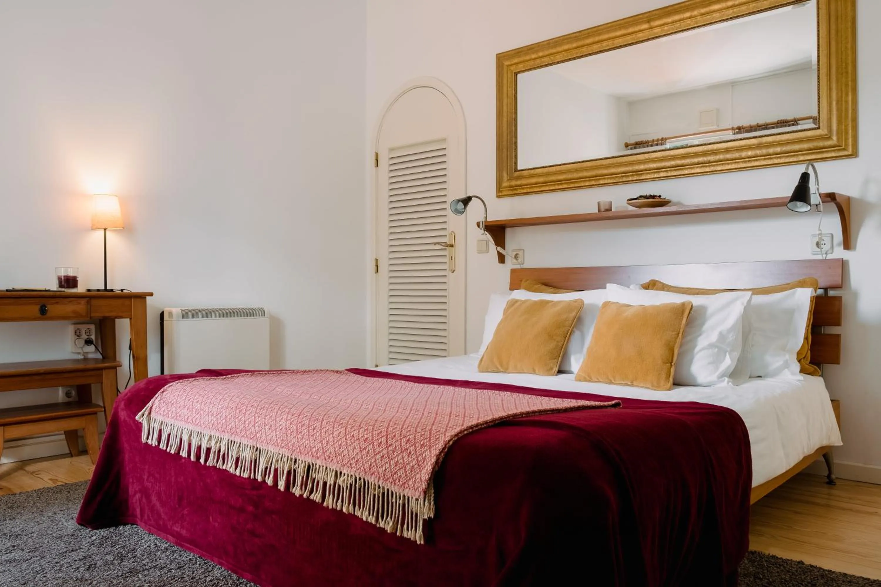 Photo of the whole room, Bed in Casa do Valle