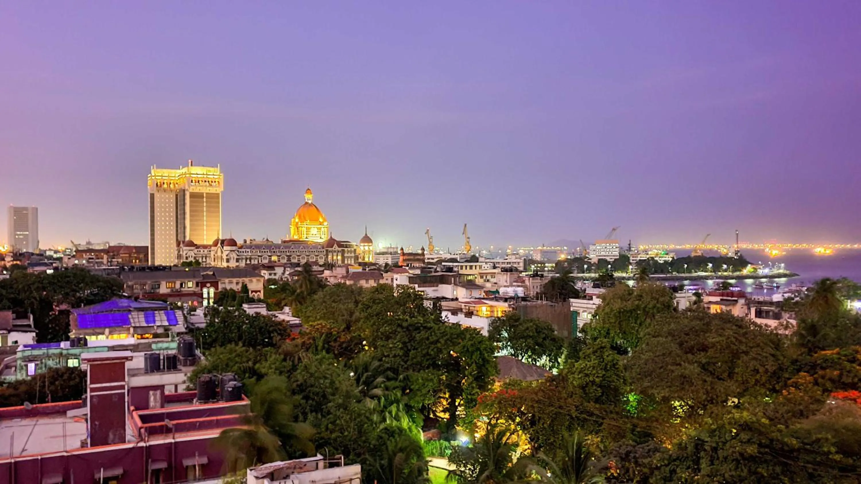 Nearby landmark in Hotel Godwin - Colaba