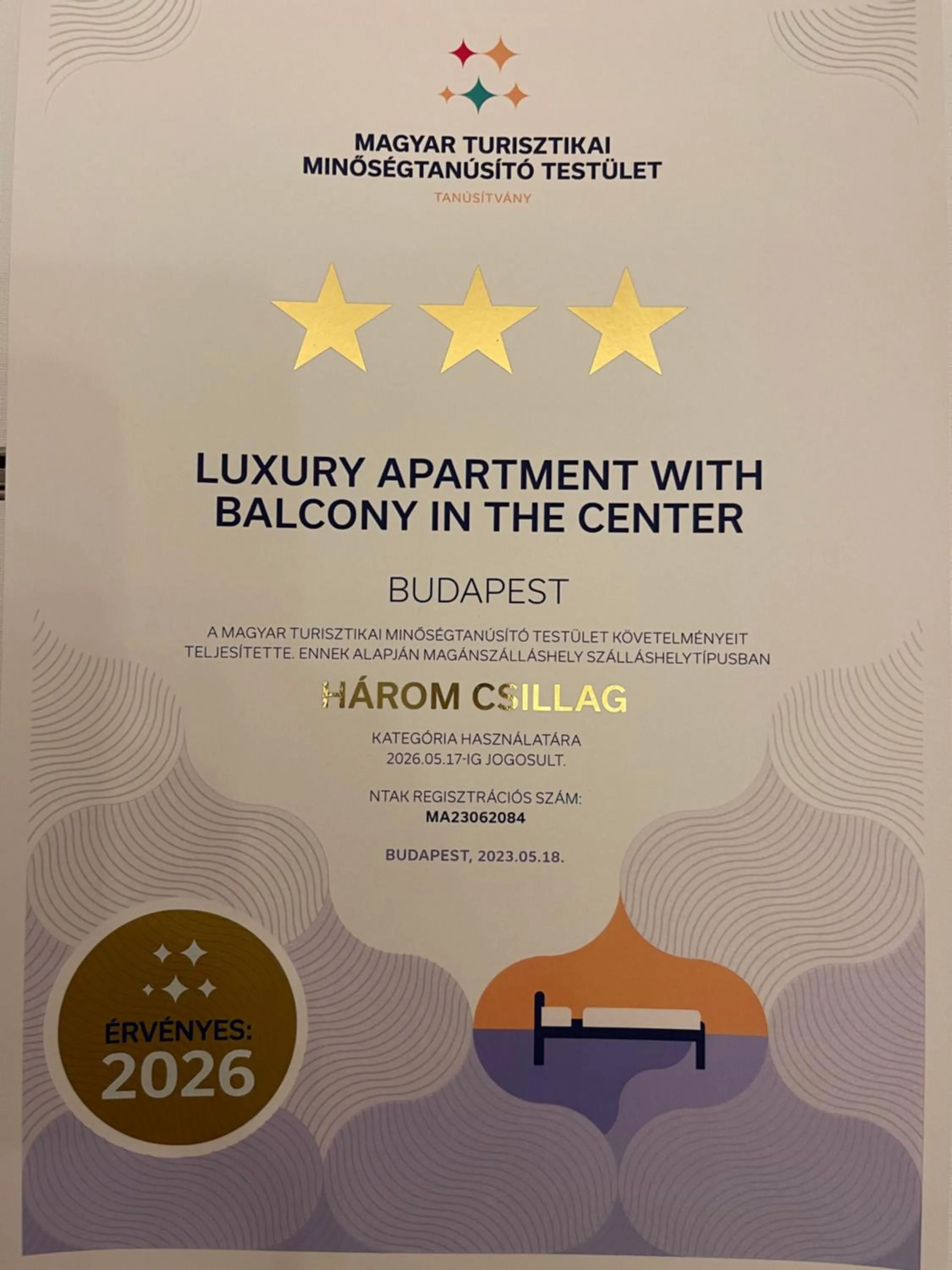 Luxury apartment with free garage and balcony in the center