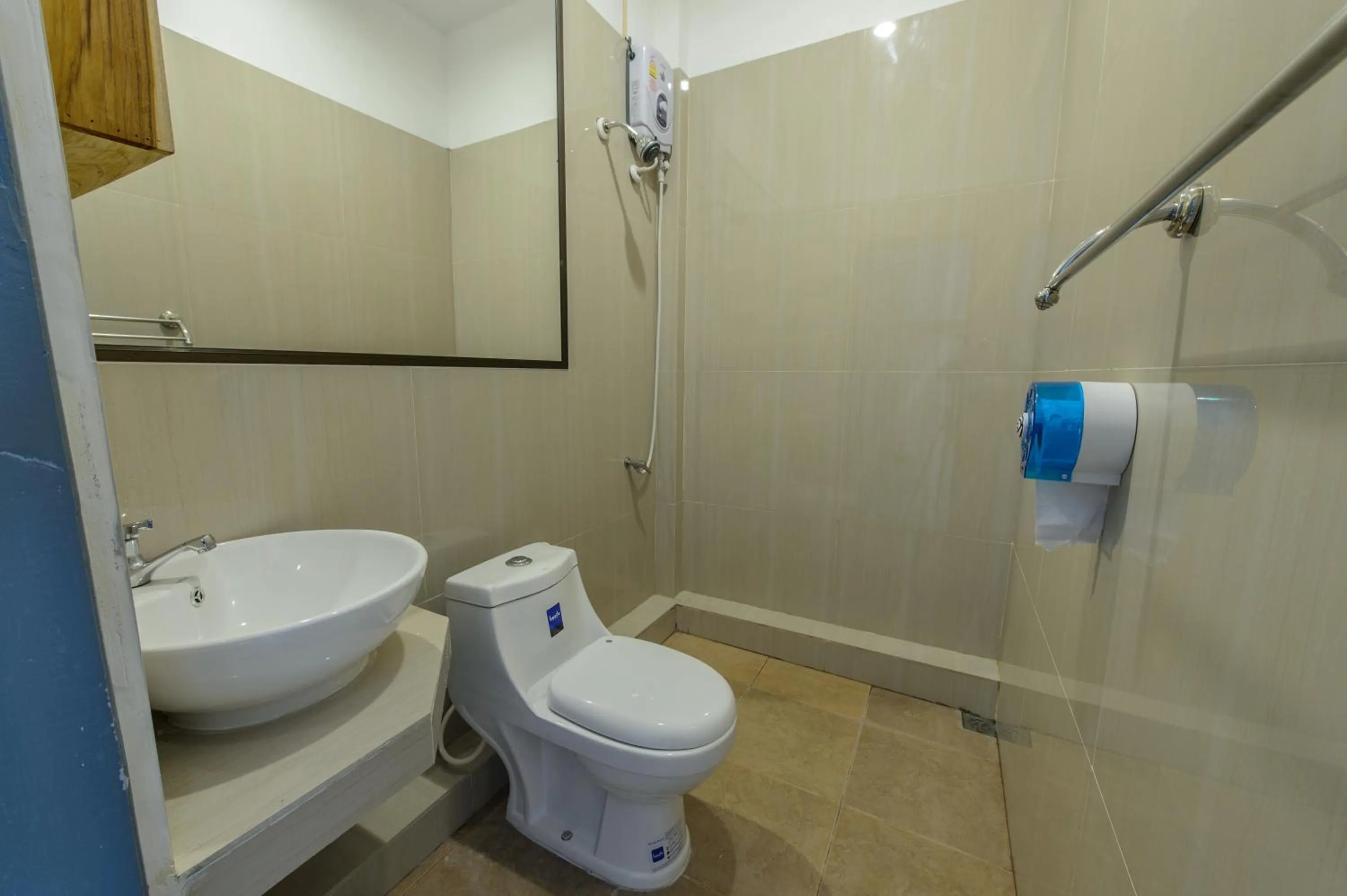 Bathroom in Sabaidee Guesthouse