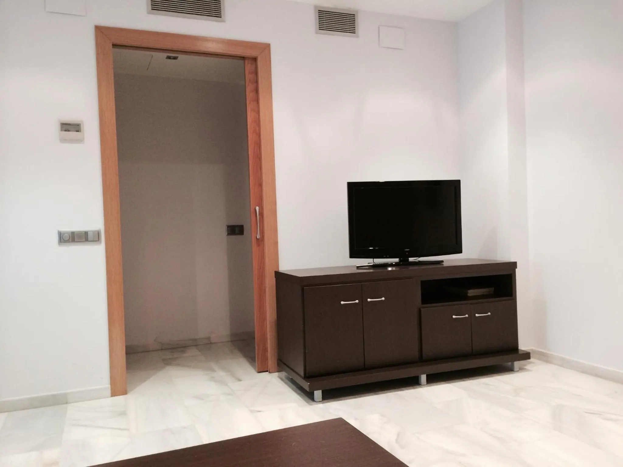 TV and multimedia in Aparthotel del Golf