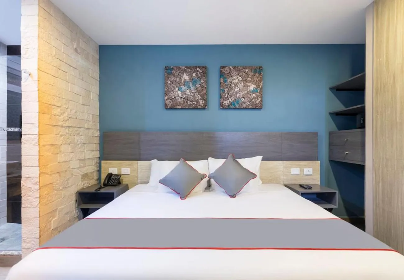 Bed in Illusion Xpress I Attraction Hotel Deluxe