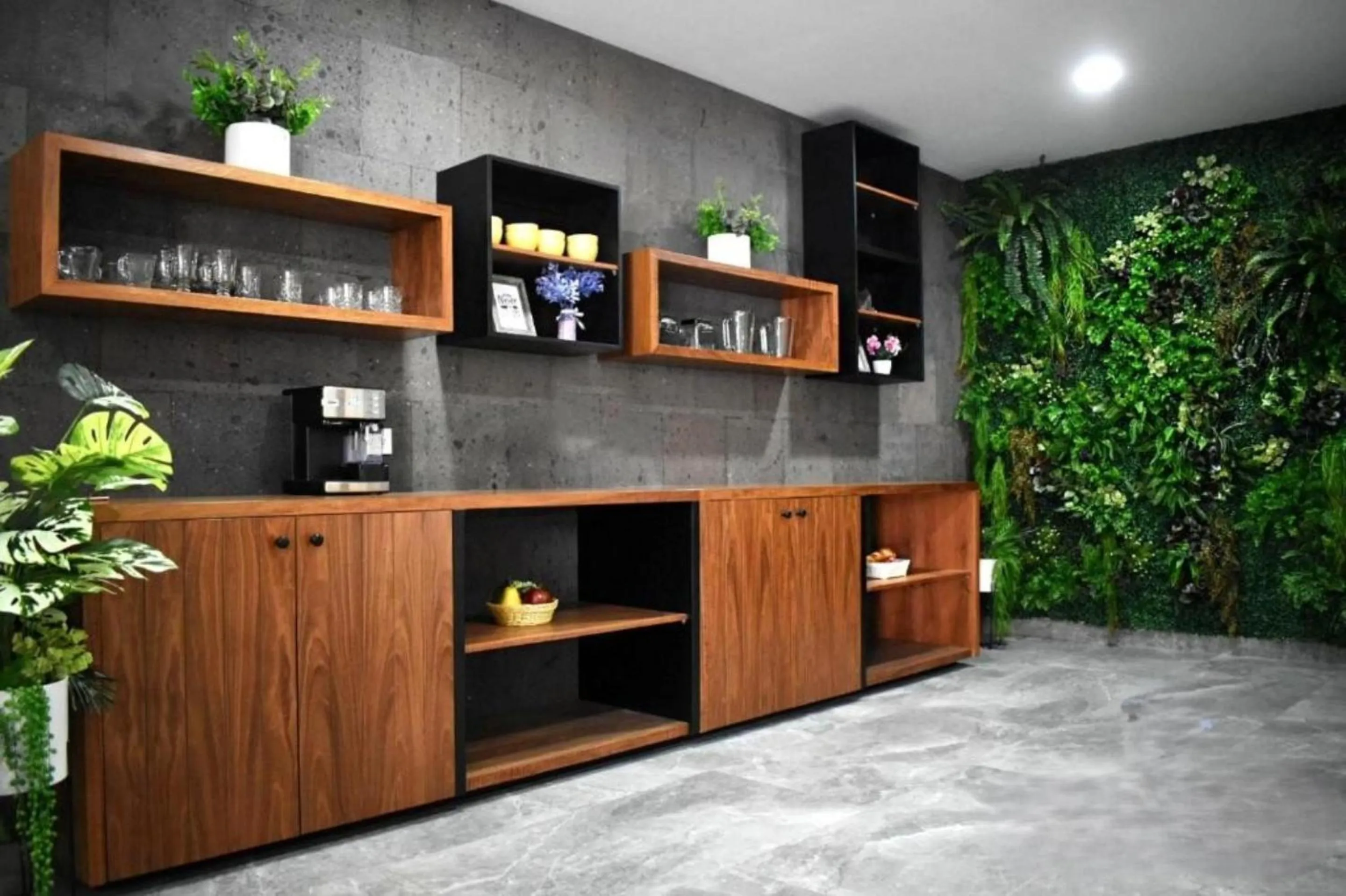 Breakfast in Illusion Xpress I Attraction Hotel Deluxe