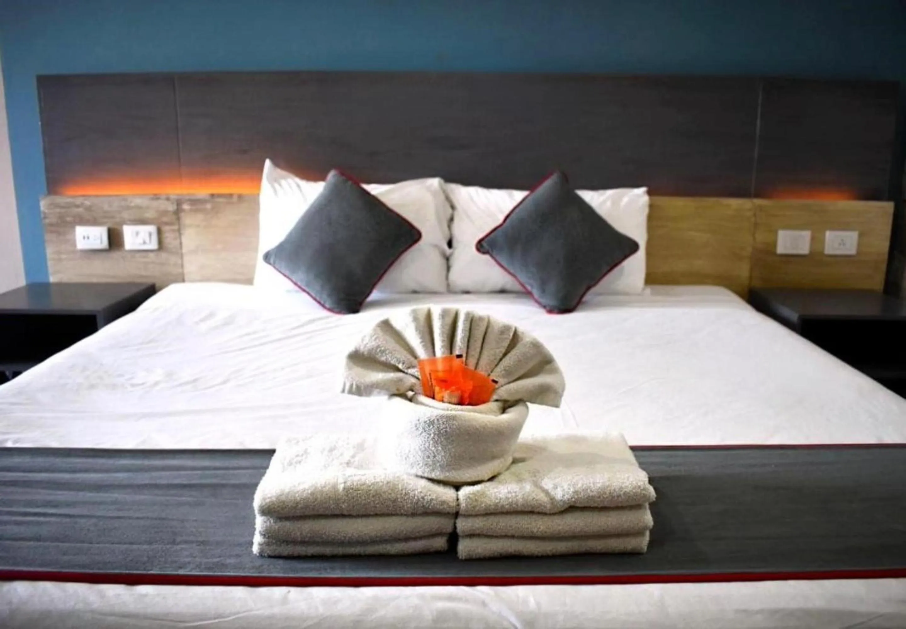 Bed in Illusion Xpress I Attraction Hotel Deluxe