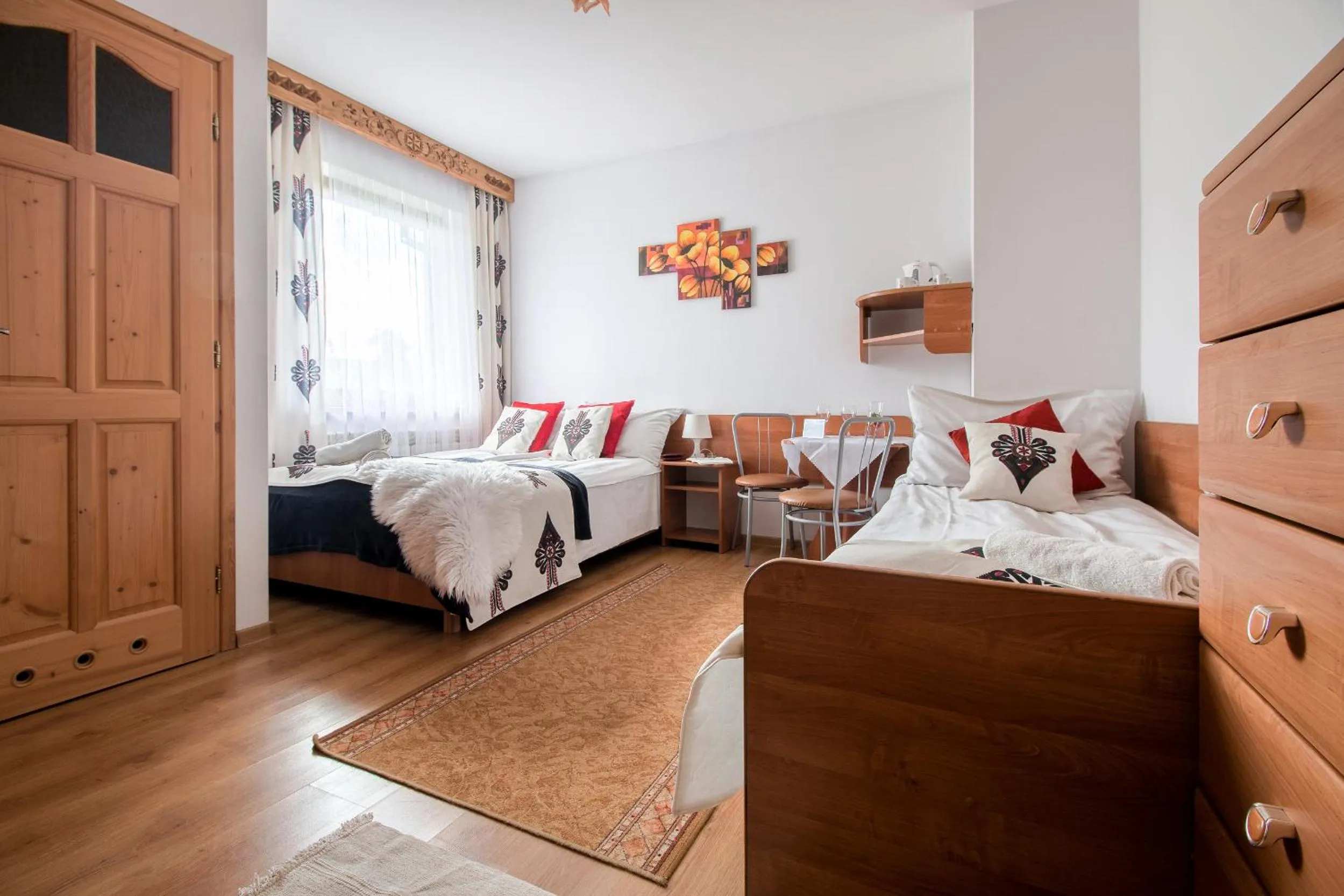 Photo of the whole room, Bed in Willa Wrzos