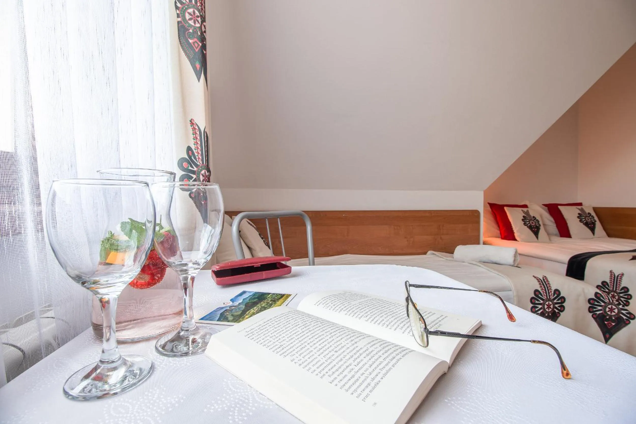 Photo of the whole room, Bed in Willa Wrzos