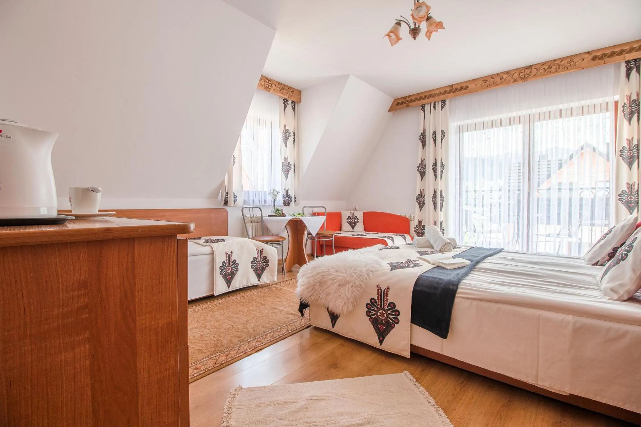 Photo of the whole room, Bed in Willa Wrzos