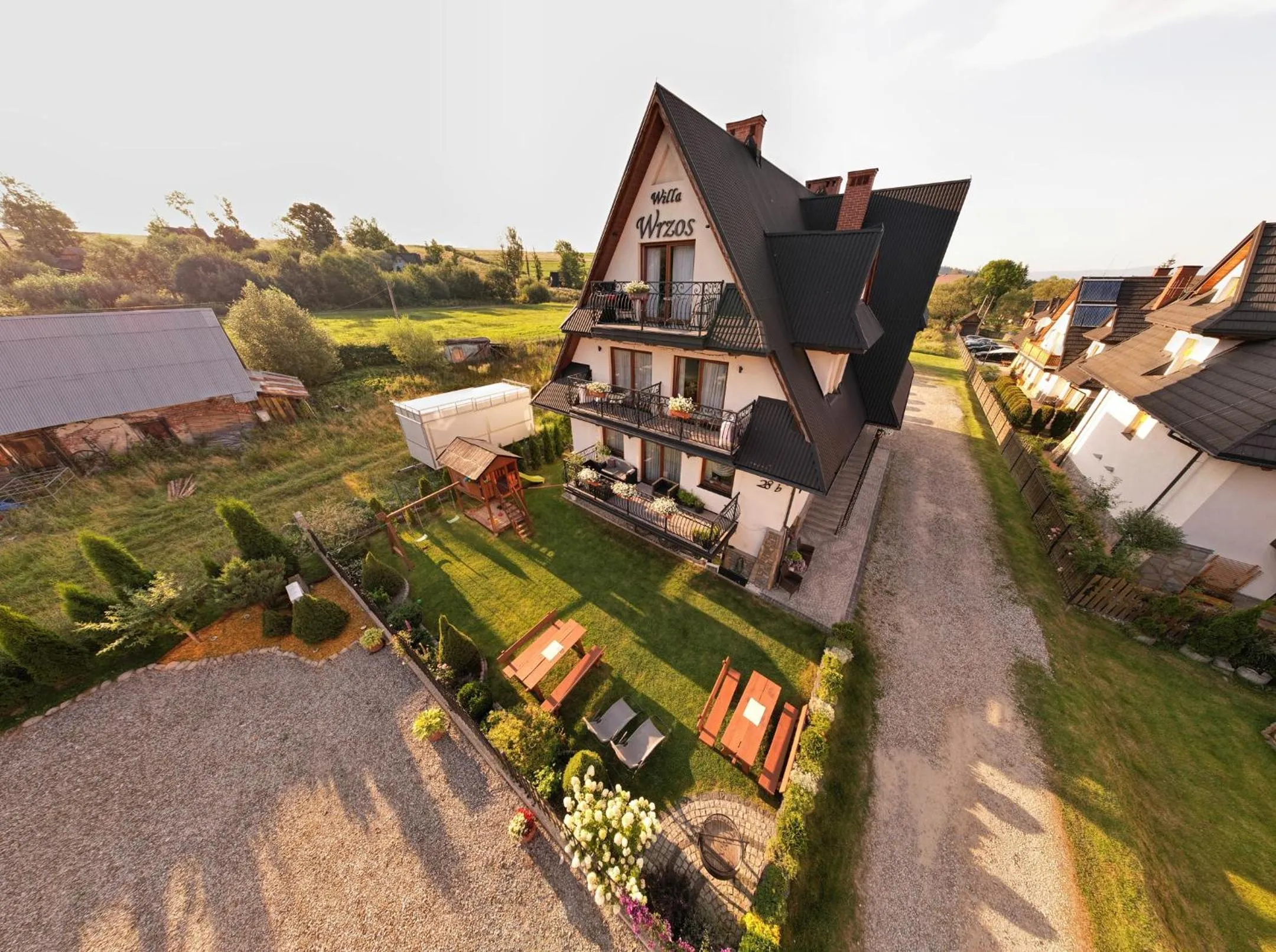 Property building in Willa Wrzos