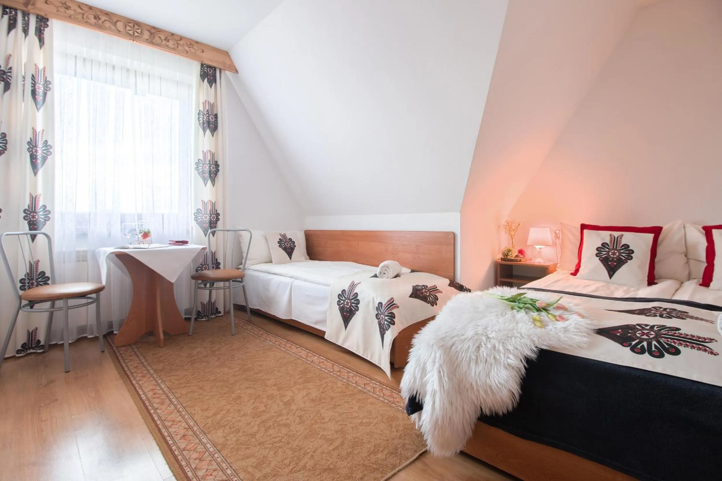 Photo of the whole room, Bed in Willa Wrzos