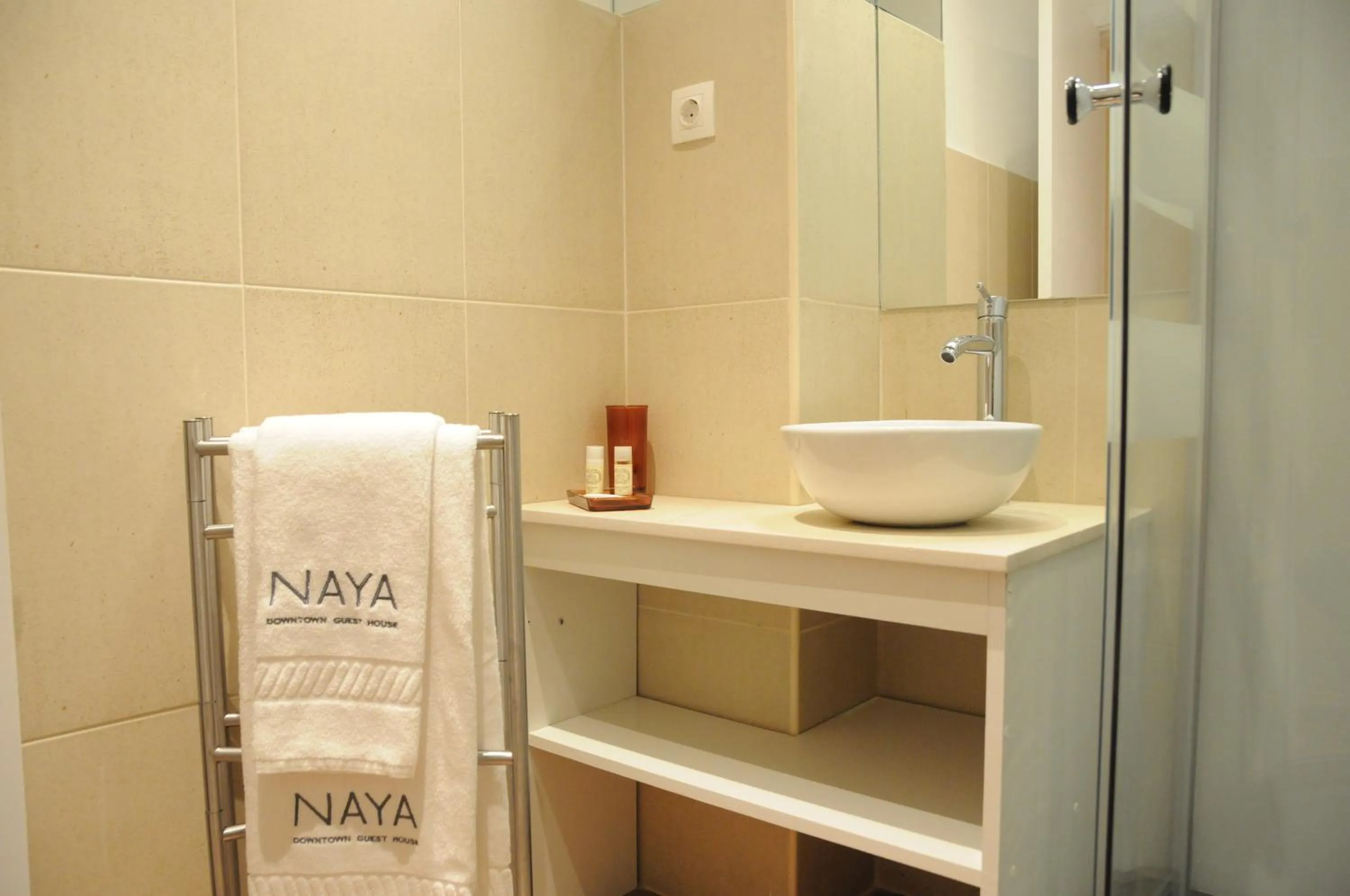 Naya-Downtown Guesthouse