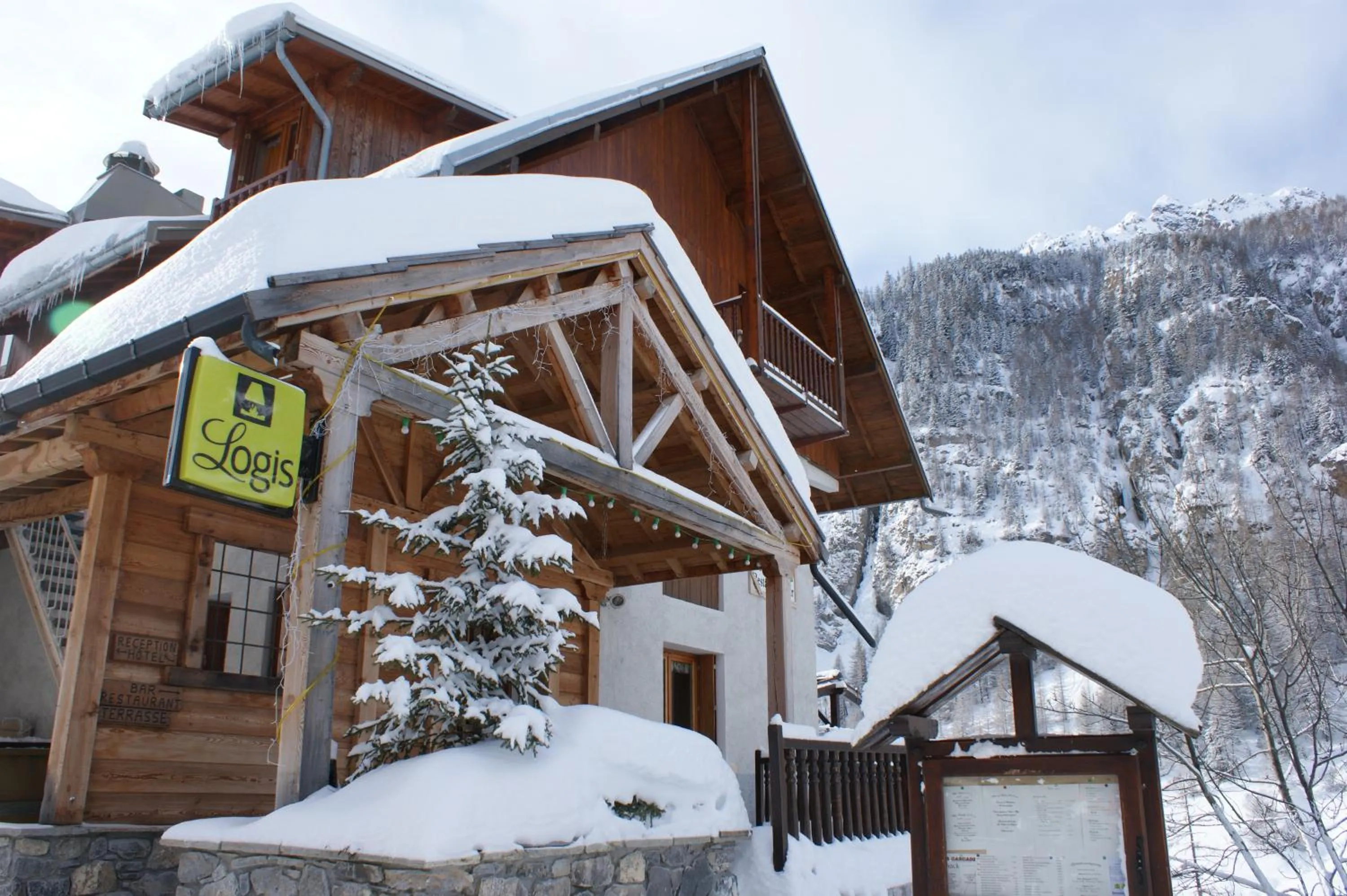 Logis Hôtel Spa la Cascade