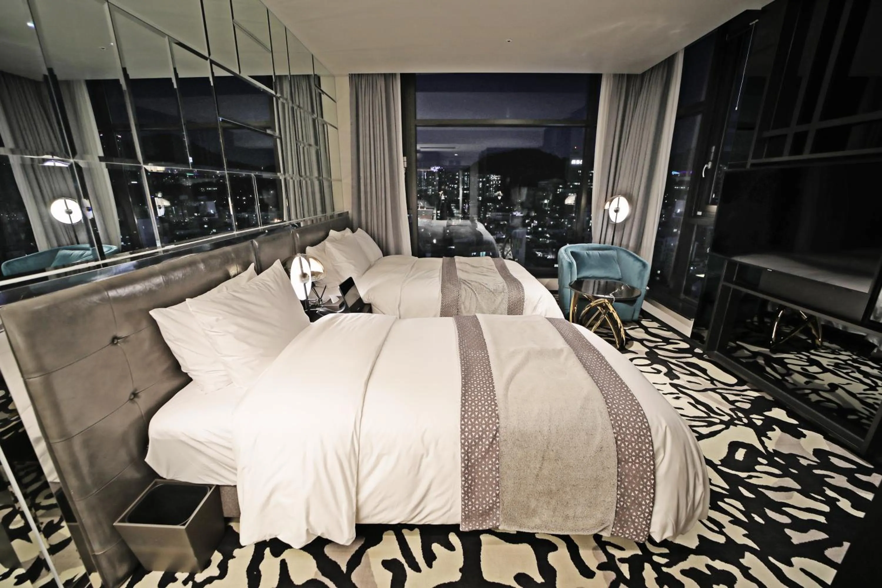 Bed in Best Louis Hamilton Hotel Gwangan