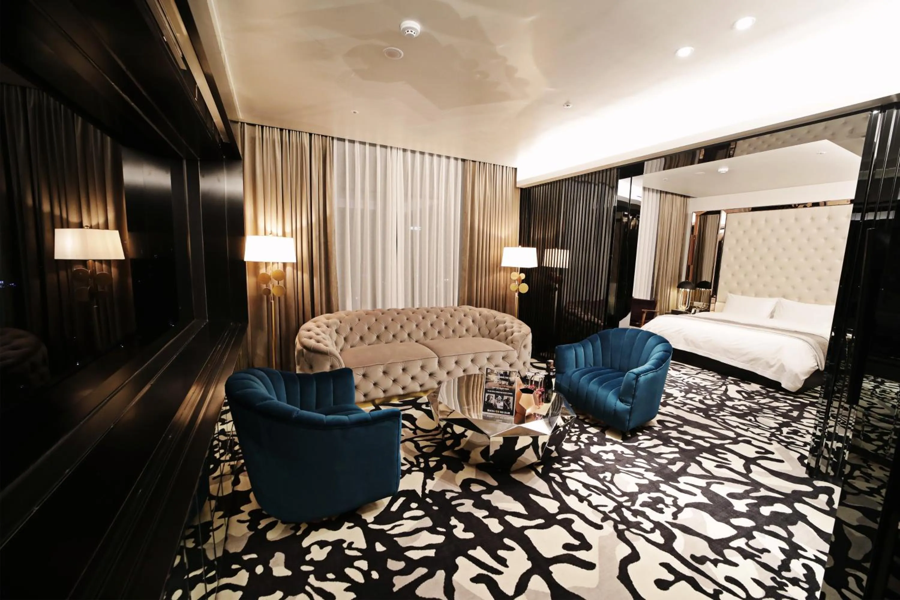 Bed in Best Louis Hamilton Hotel Gwangan