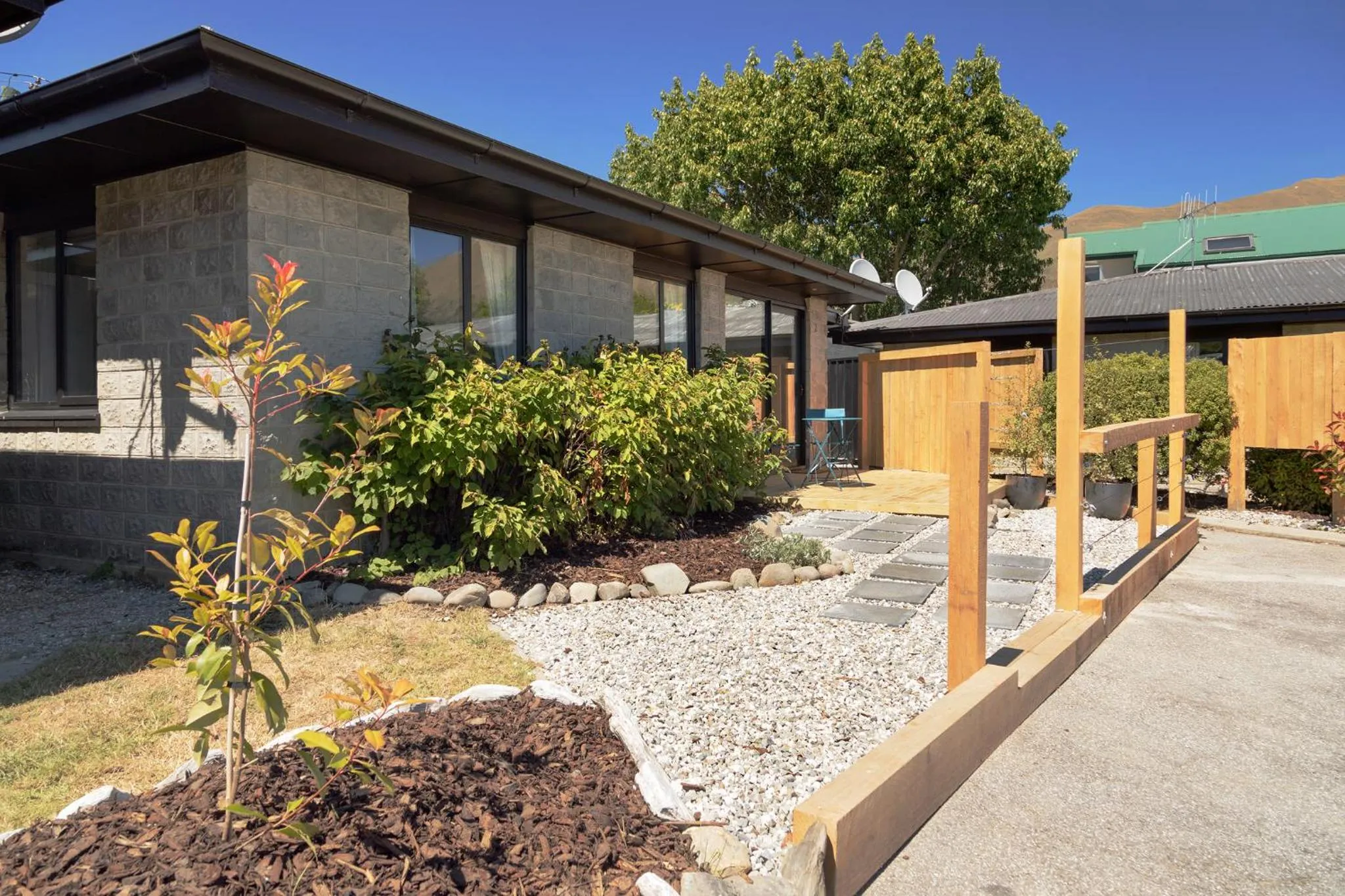 Facade/entrance in The Willows Wanaka