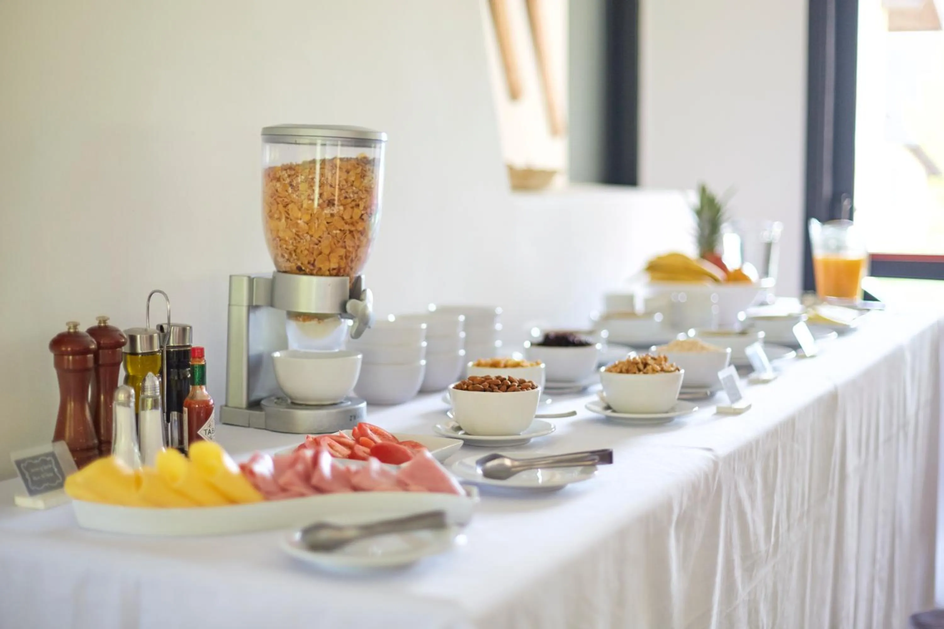 Buffet breakfast in Hosteria El Puma