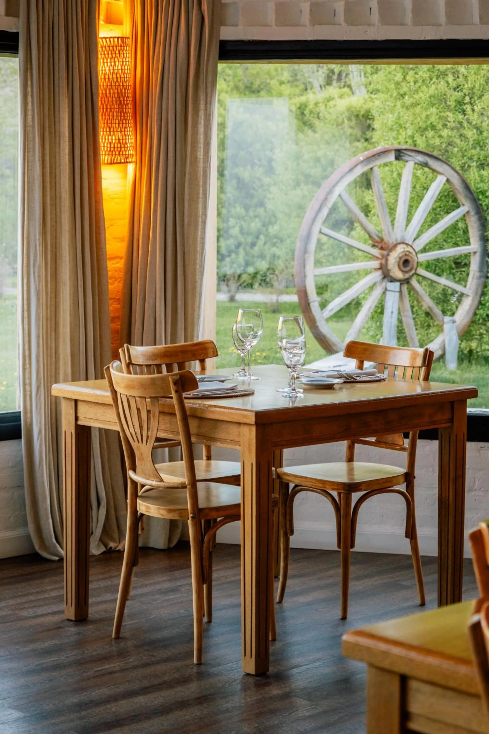 Restaurant/places to eat in Hosteria El Puma