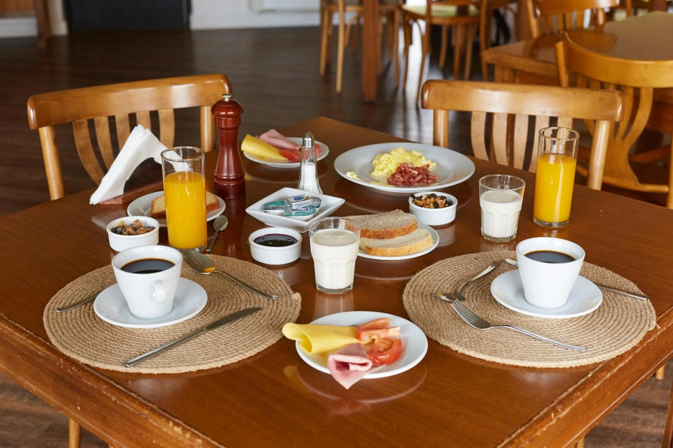 Breakfast in Hosteria El Puma