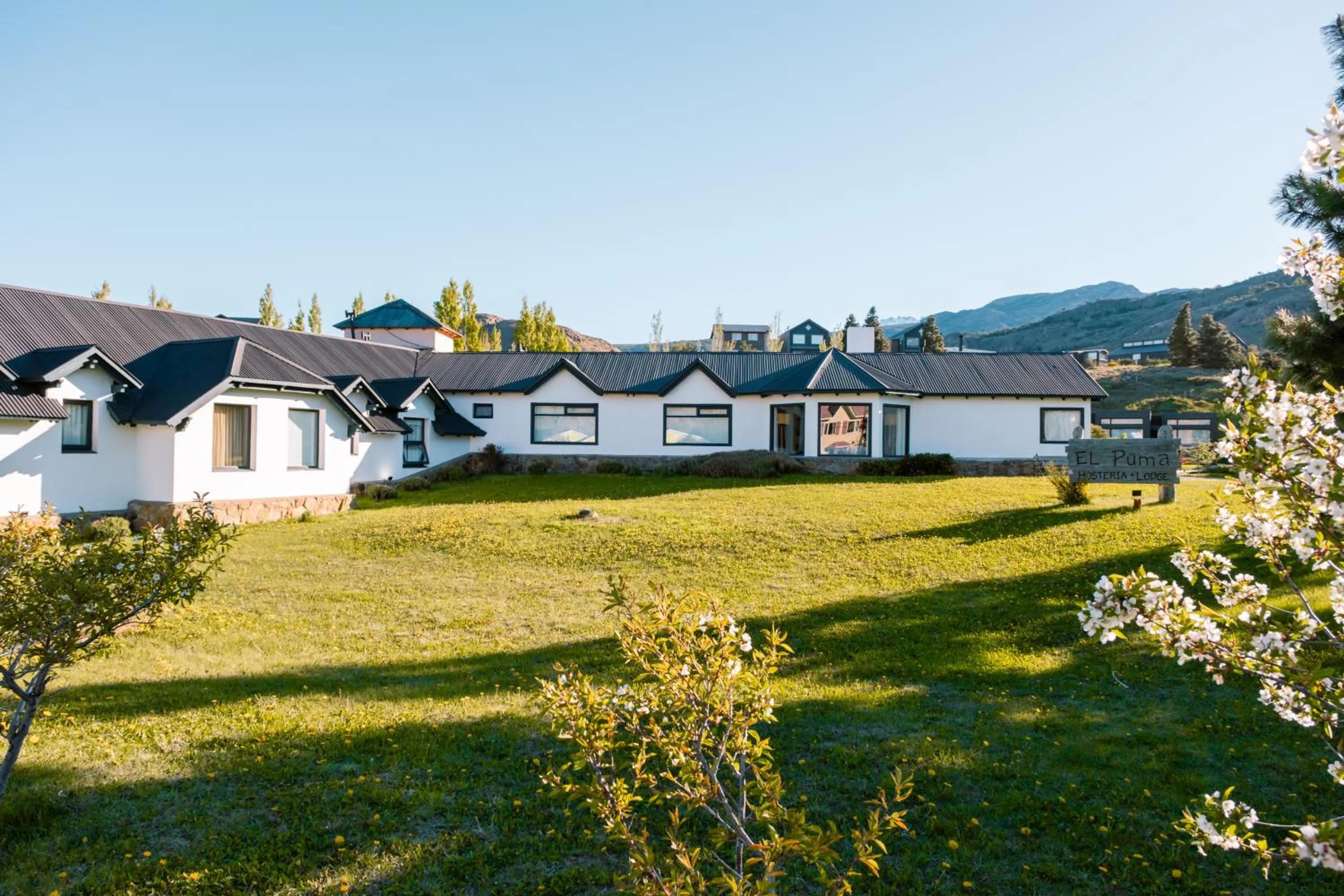 Property building in Hosteria El Puma