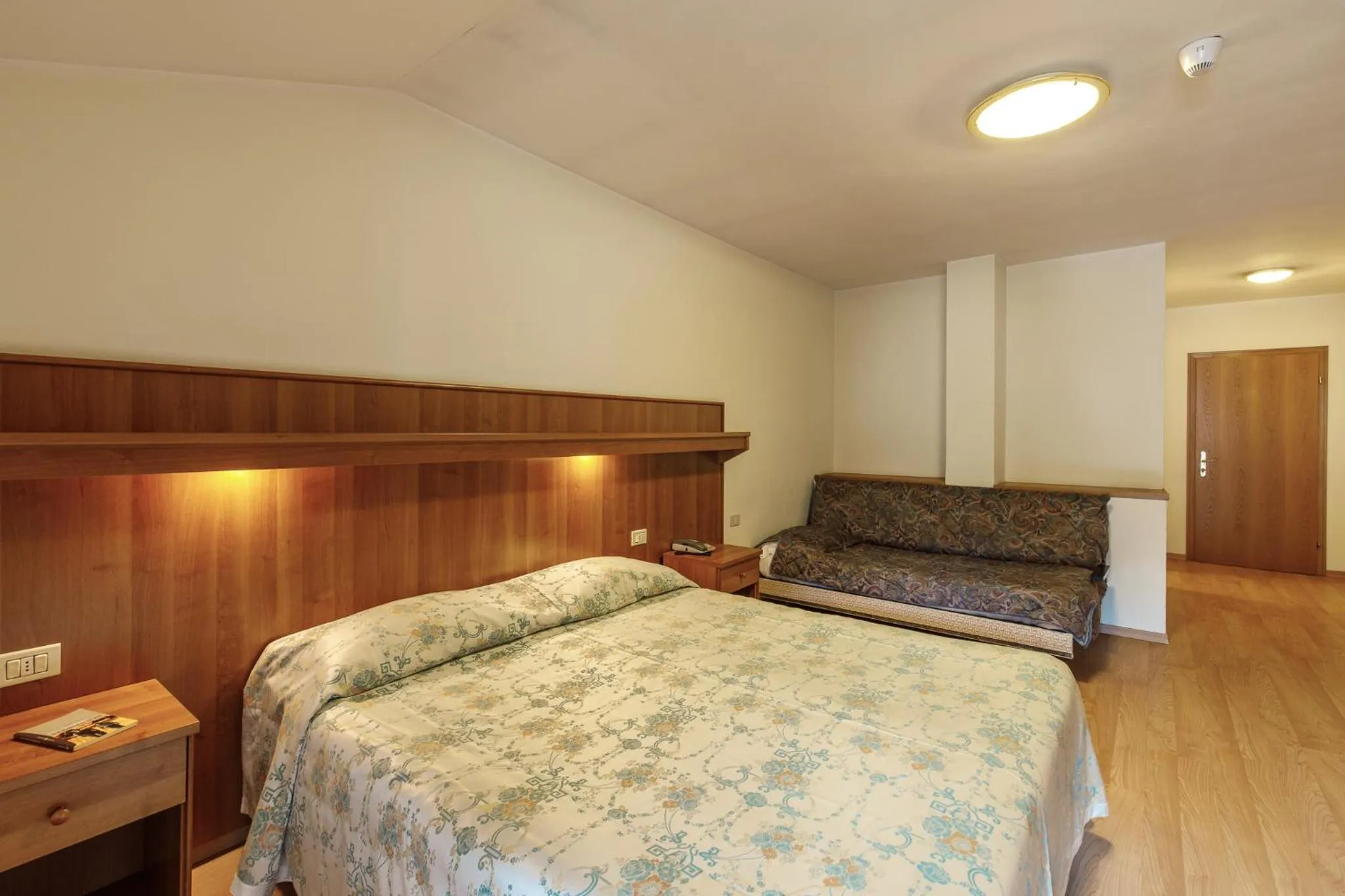 Bed in Albergo Belvedere