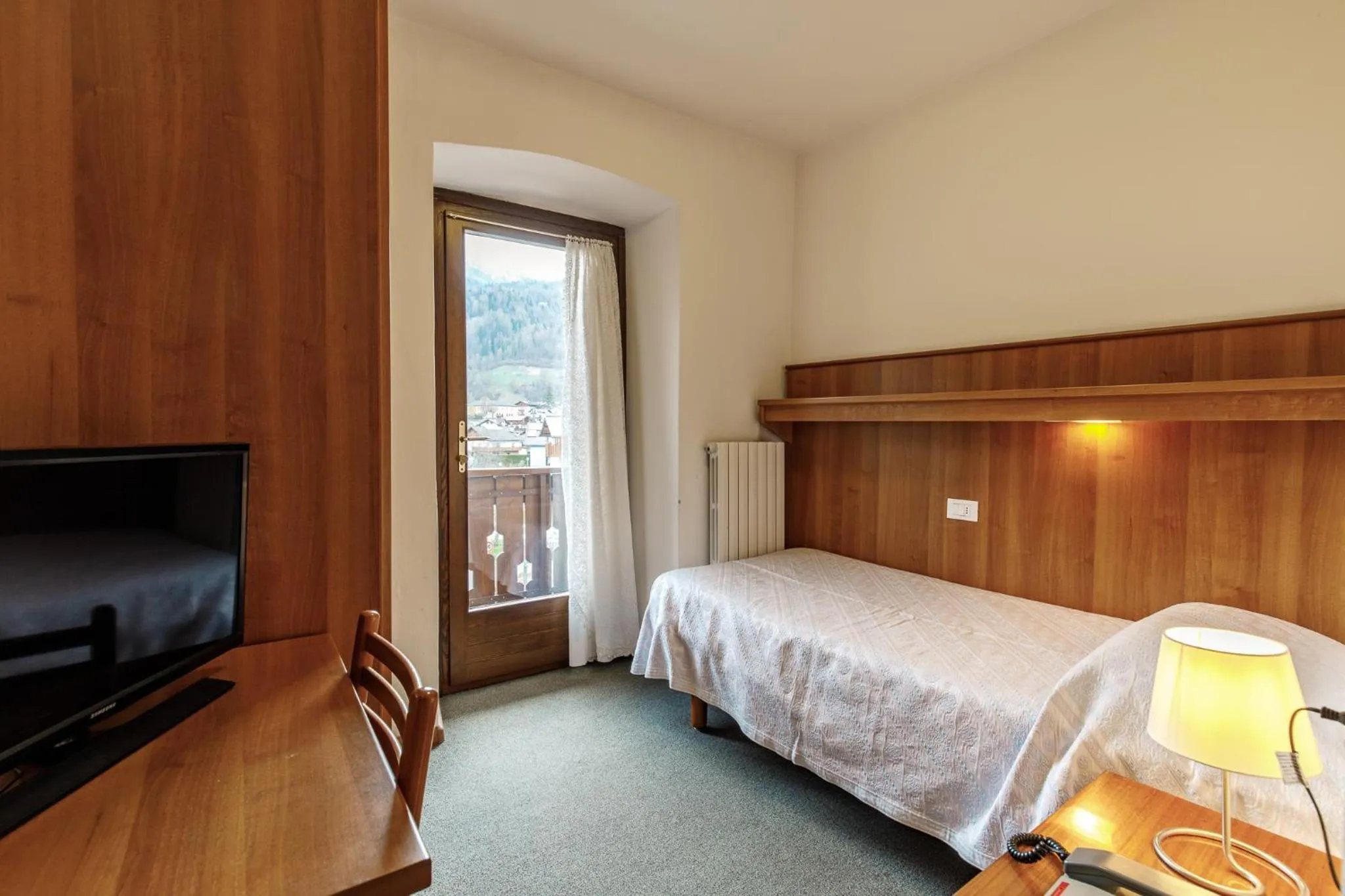 Bed in Albergo Belvedere