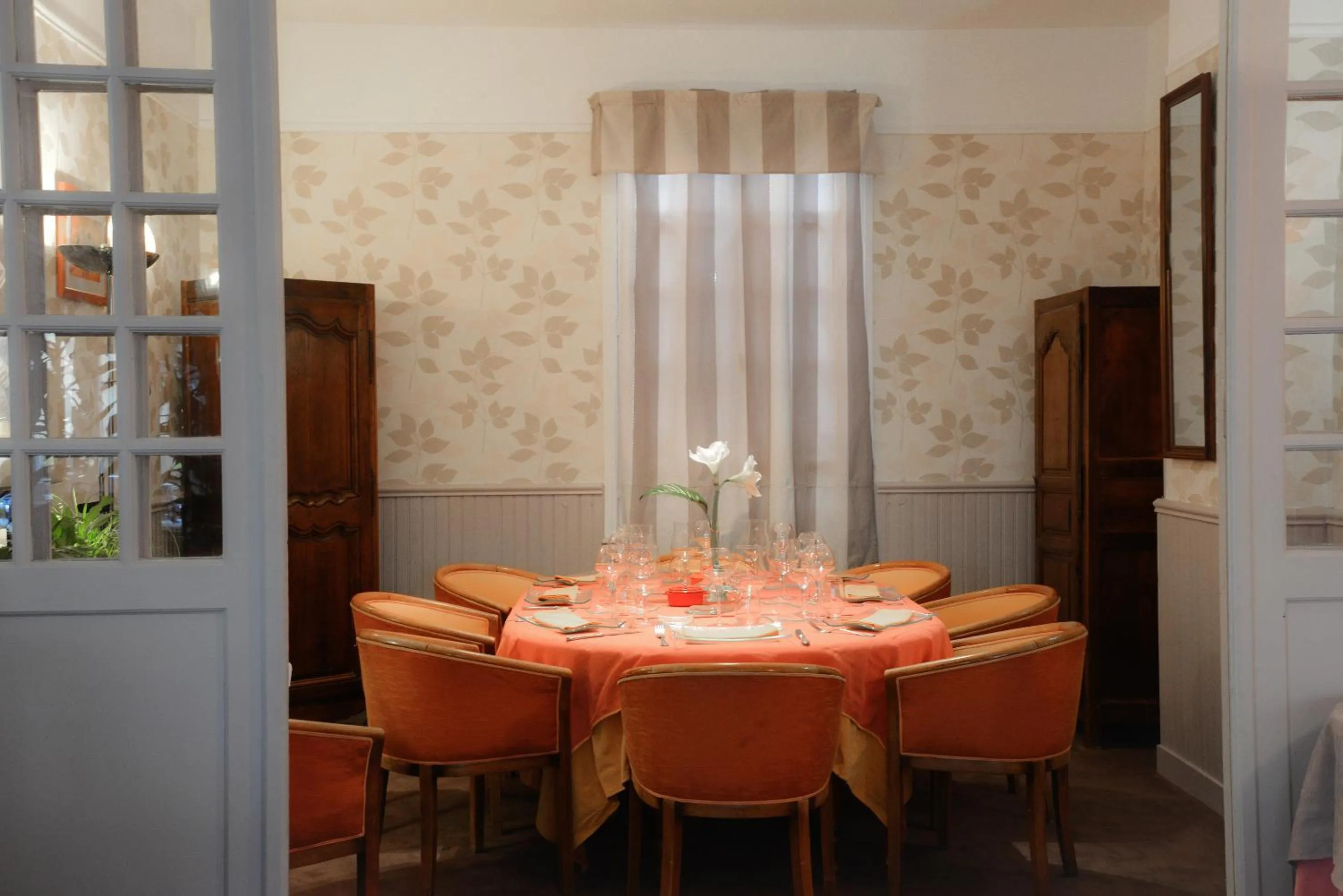 Logis Hôtel et Restaurant du Dauphin