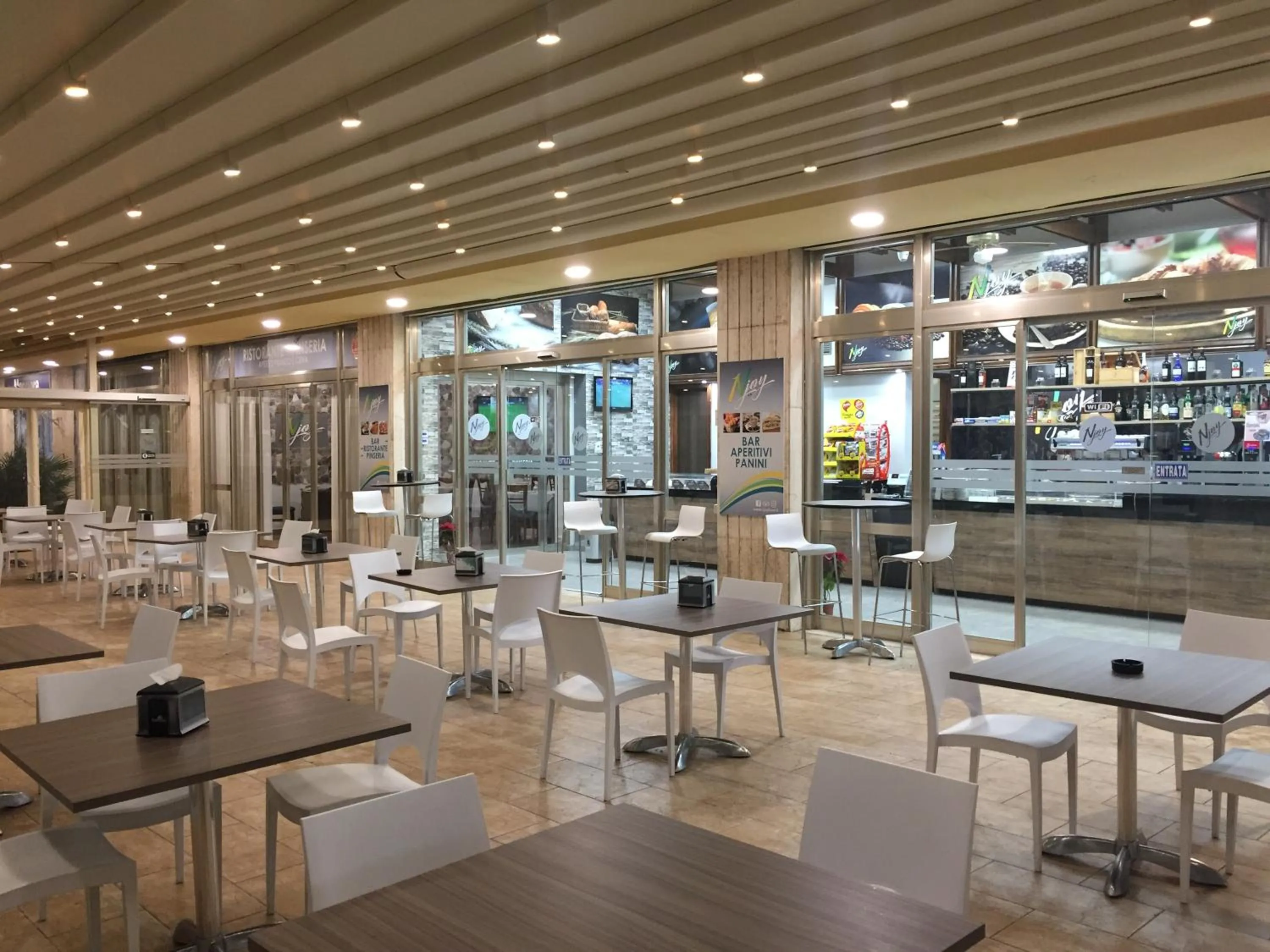 Restaurant/places to eat in Grand Hotel Lamezia