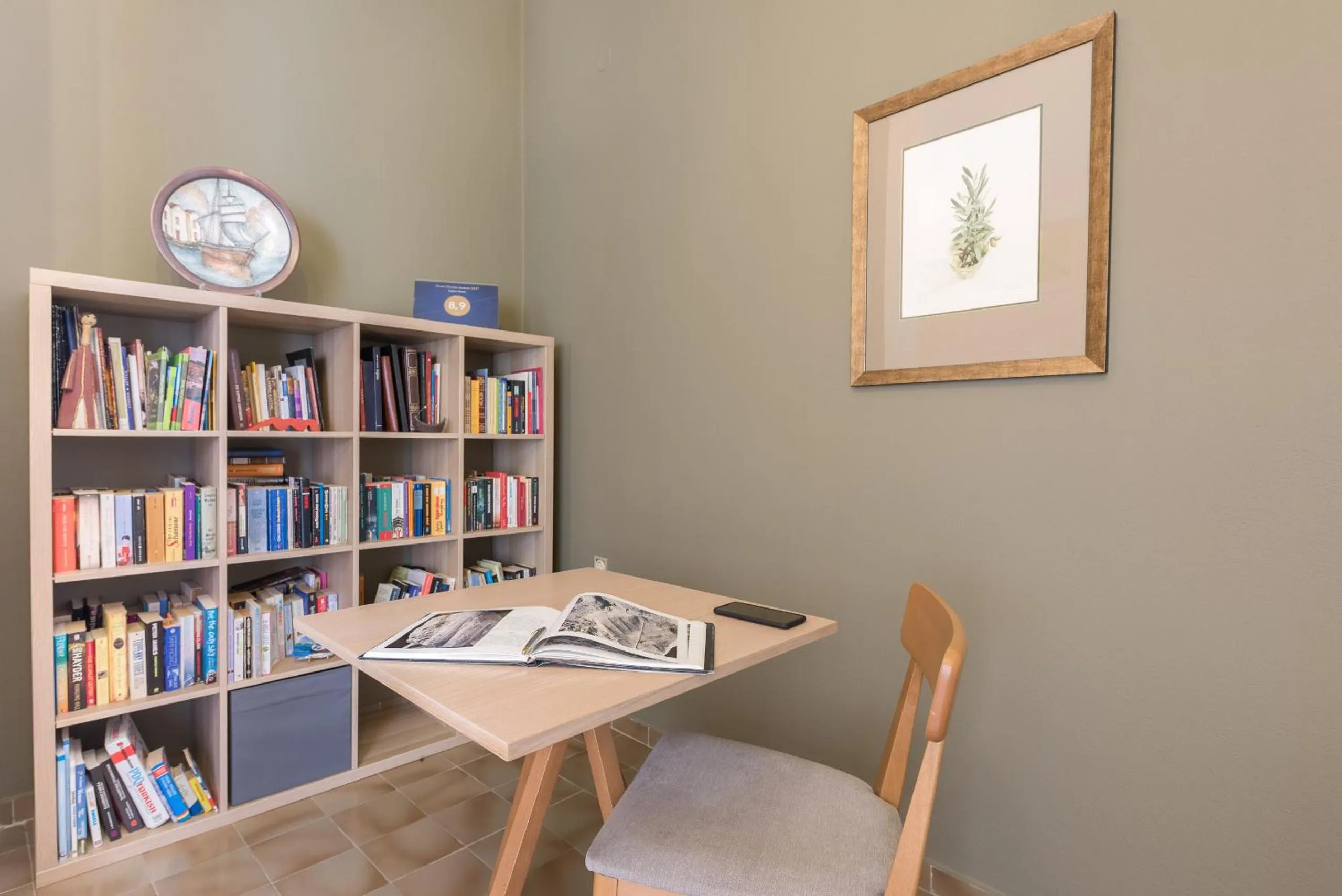 Restaurant/places to eat in Galini Hotel