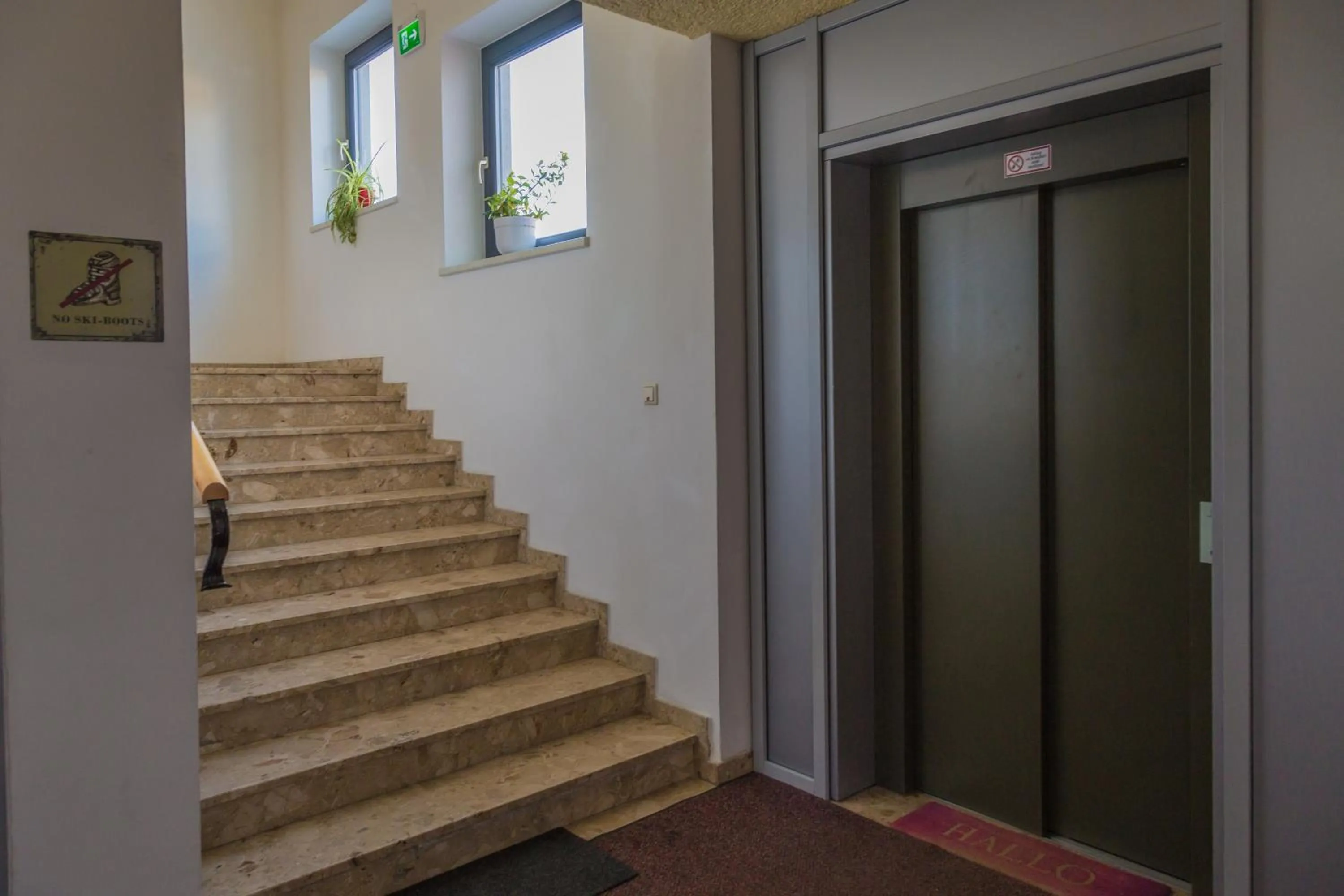 Lobby or reception in Alm Appartements ZellamSee