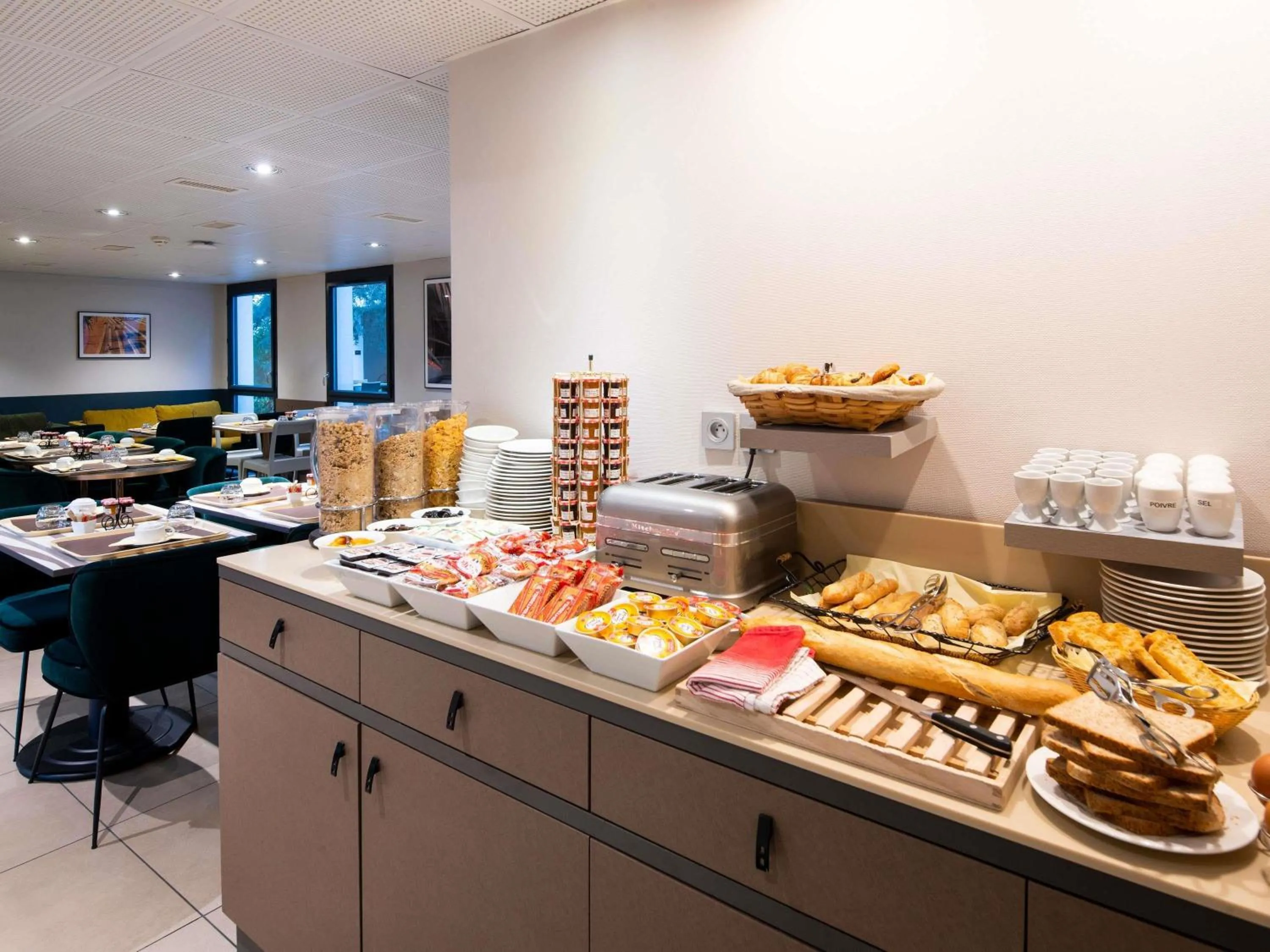 Breakfast in Aparthotel Adagio Lyon Patio Confluence