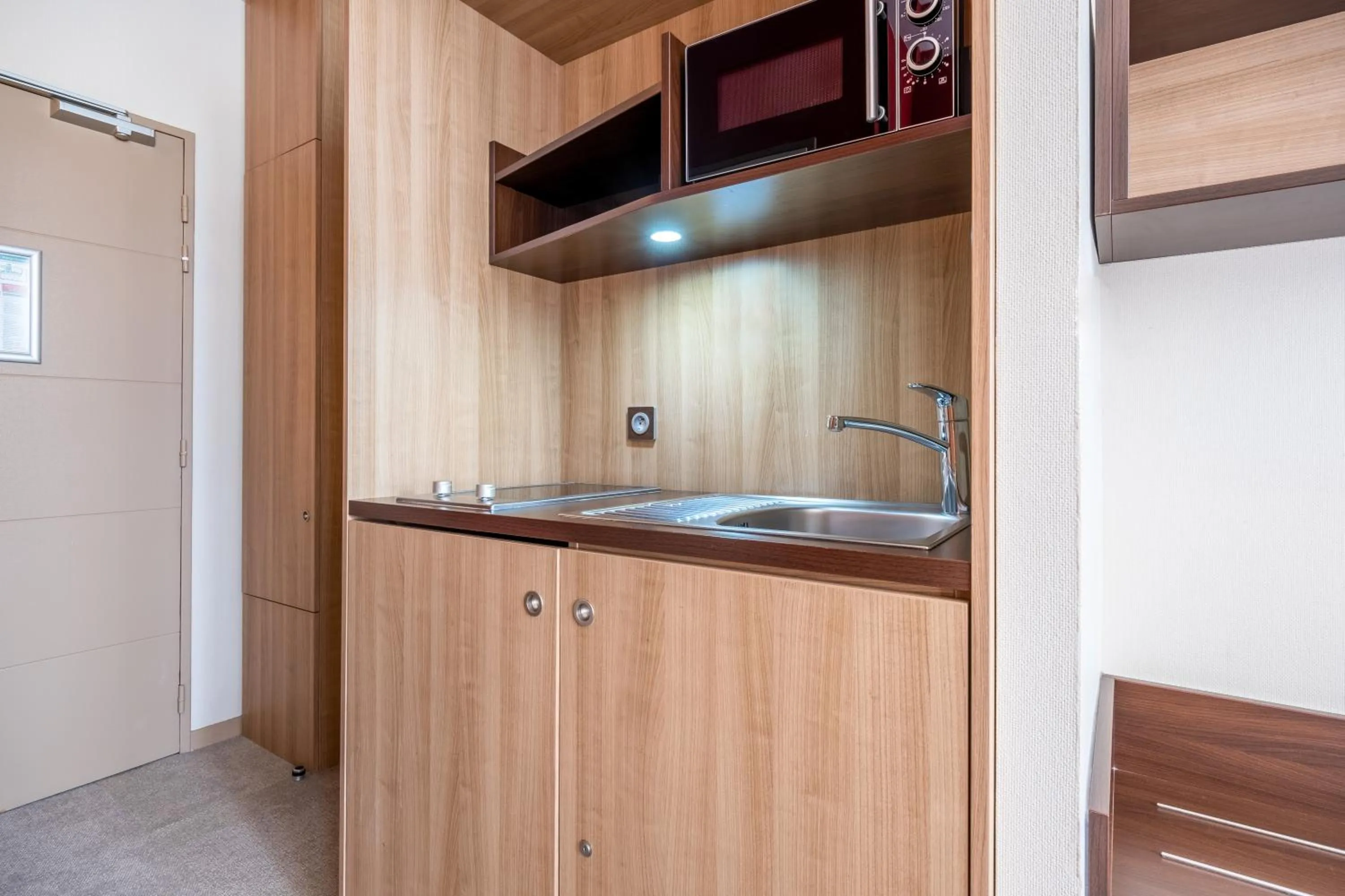 kitchen in Aparthotel Adagio Lyon Patio Confluence