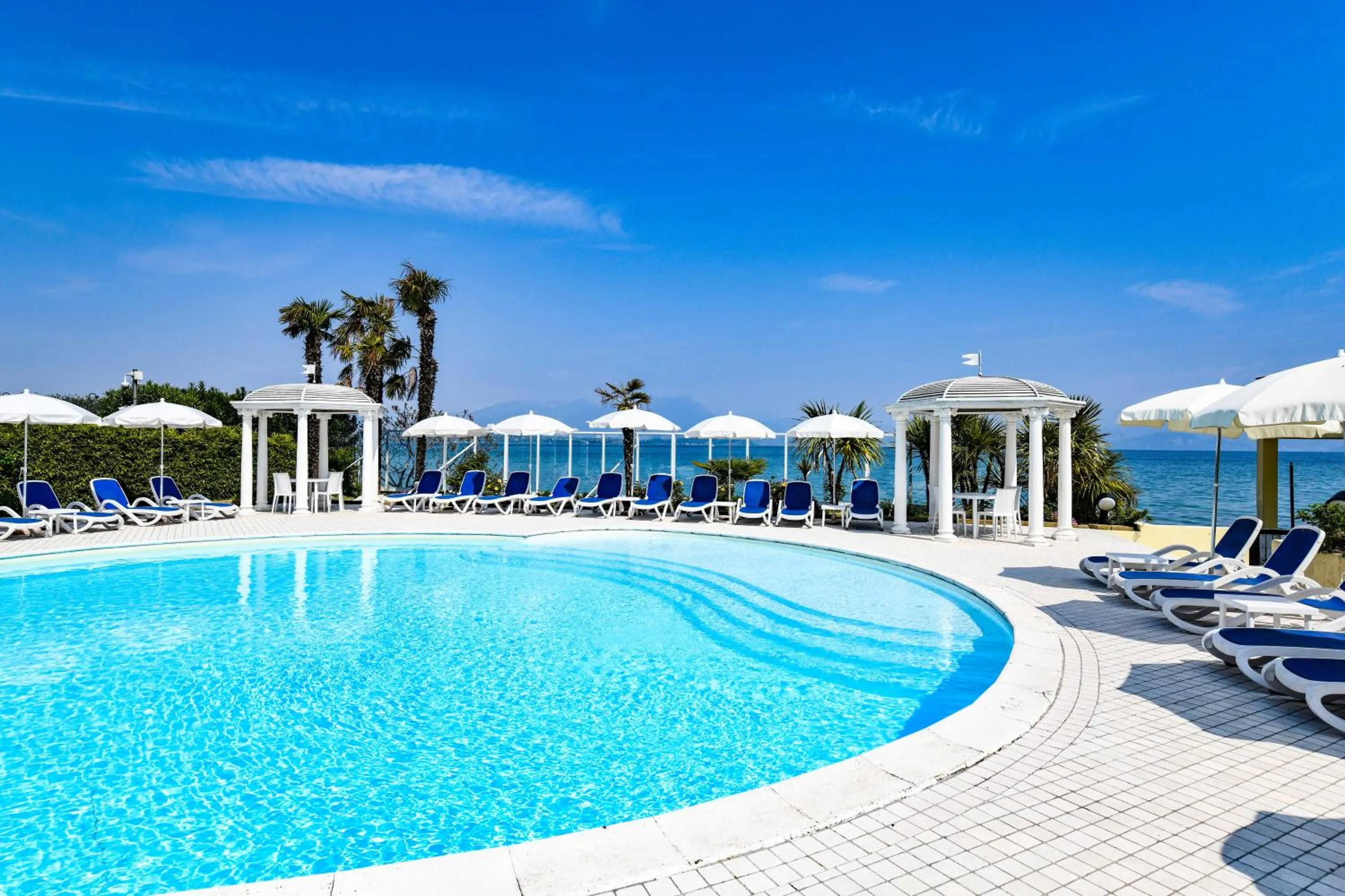 Swimming pool in Lido International