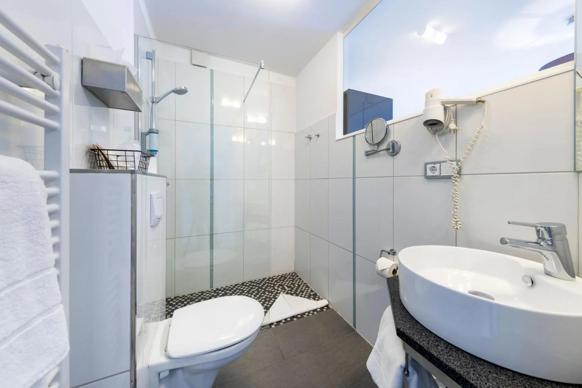 Bathroom in Designhotel 1690 & Apartments